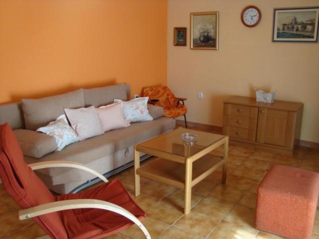 Apartment - Ground Floor photo 3