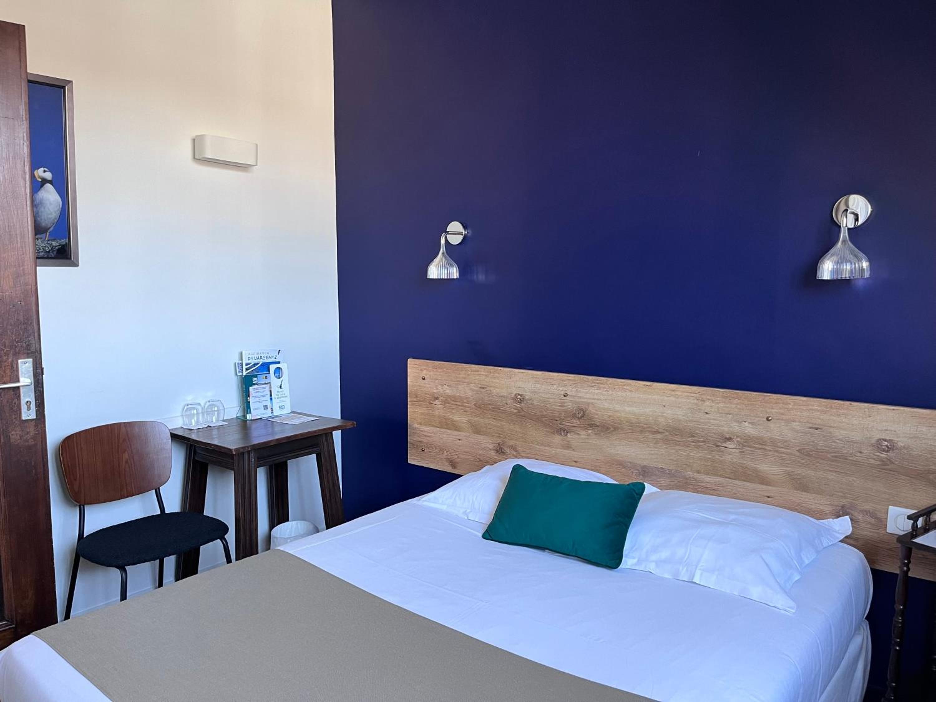 Double or Twin Room photo 2