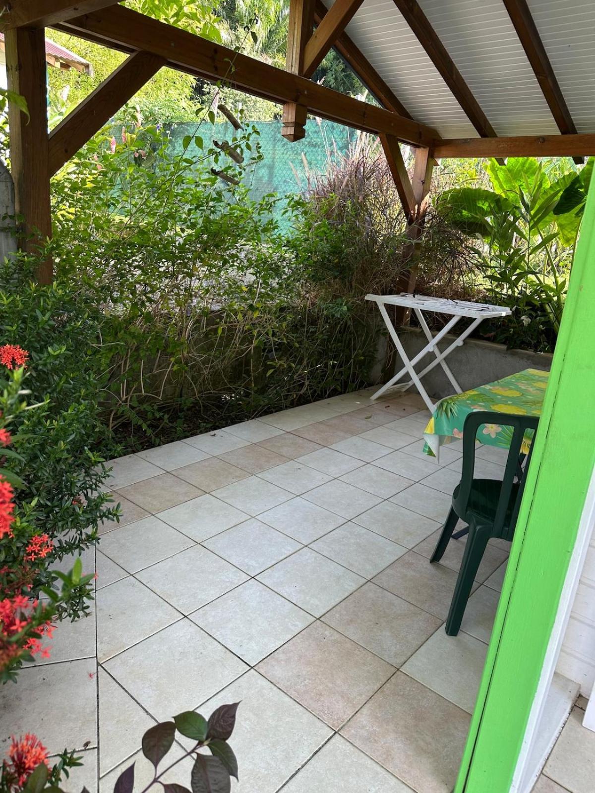 One-Bedroom House photo 2