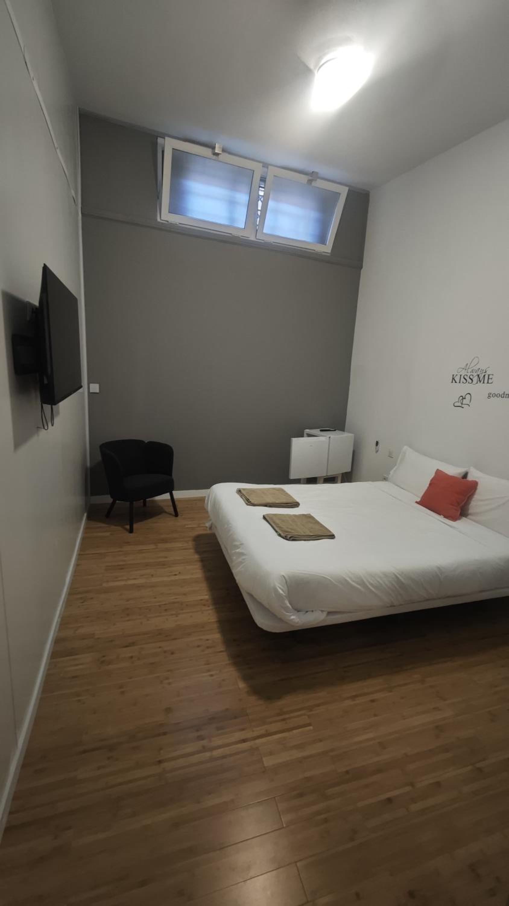 Double Room with Private Bathroom photo 2