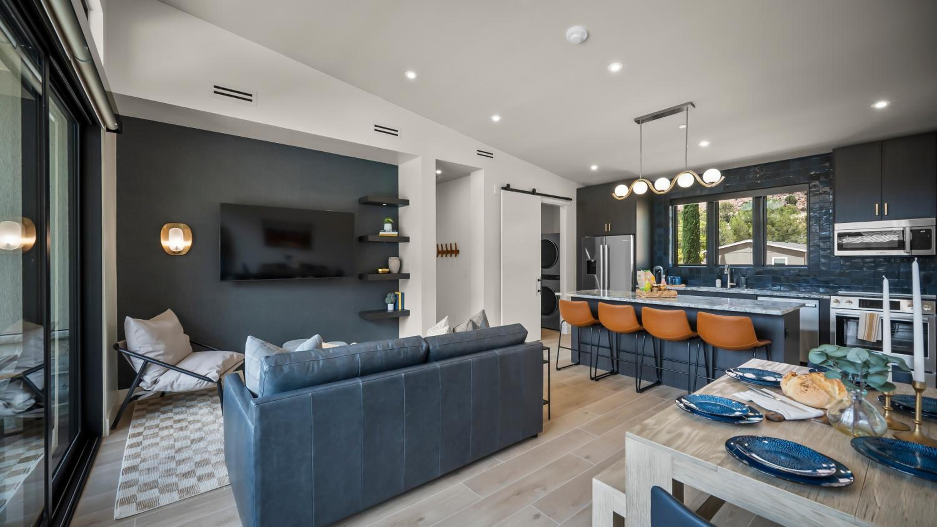Luxury Villa 2 Bed 2 Bath - Photo 10