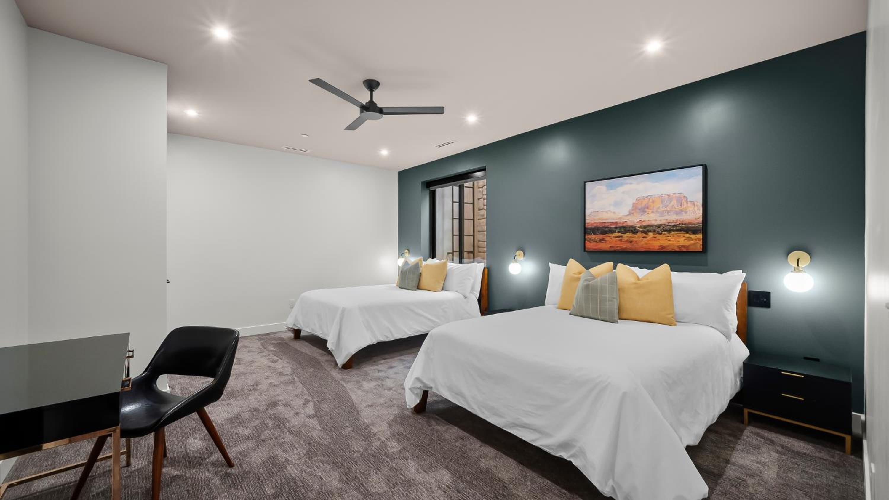 Luxury Villa 3 Bed 3 Bath / Patio 
