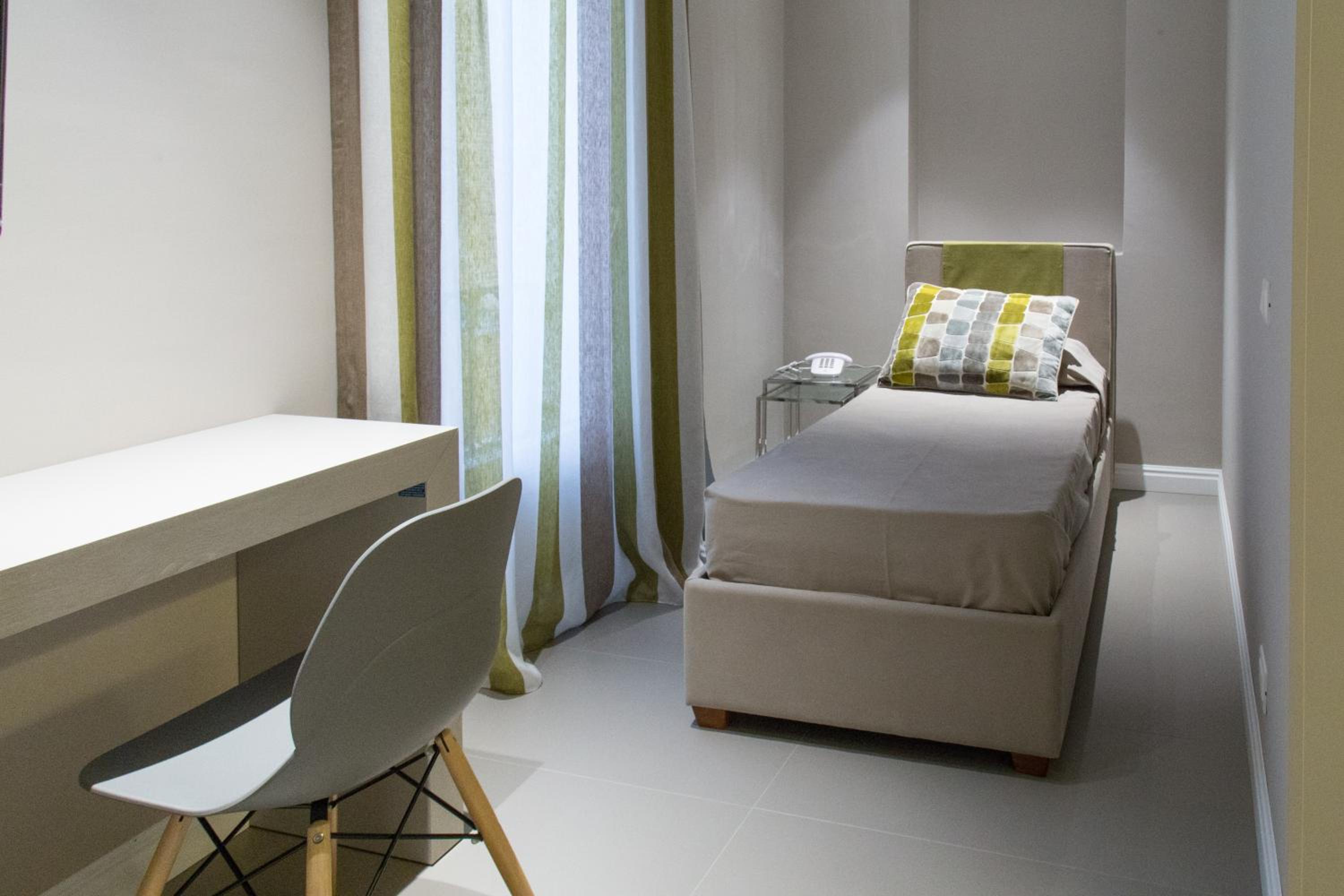 Studio Apartment (1 Adult)