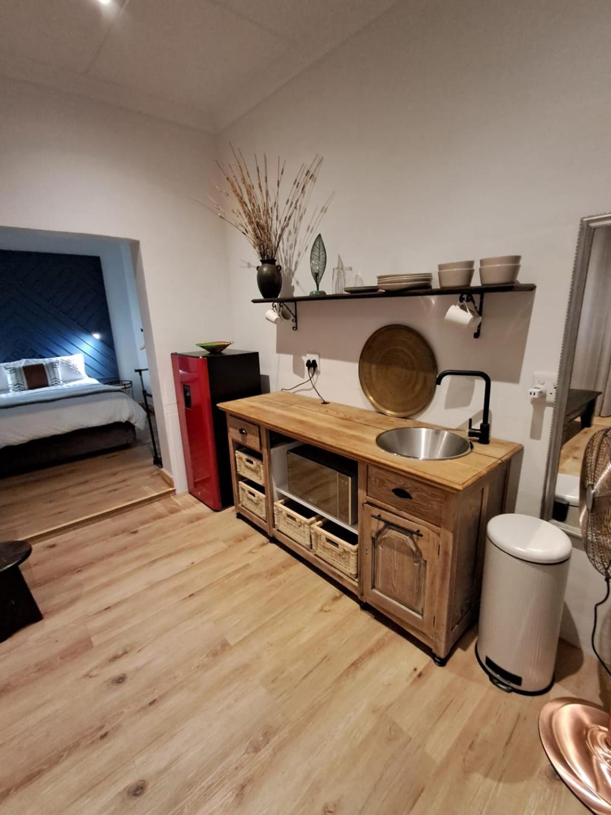 Studio Apartment with One Double Bed