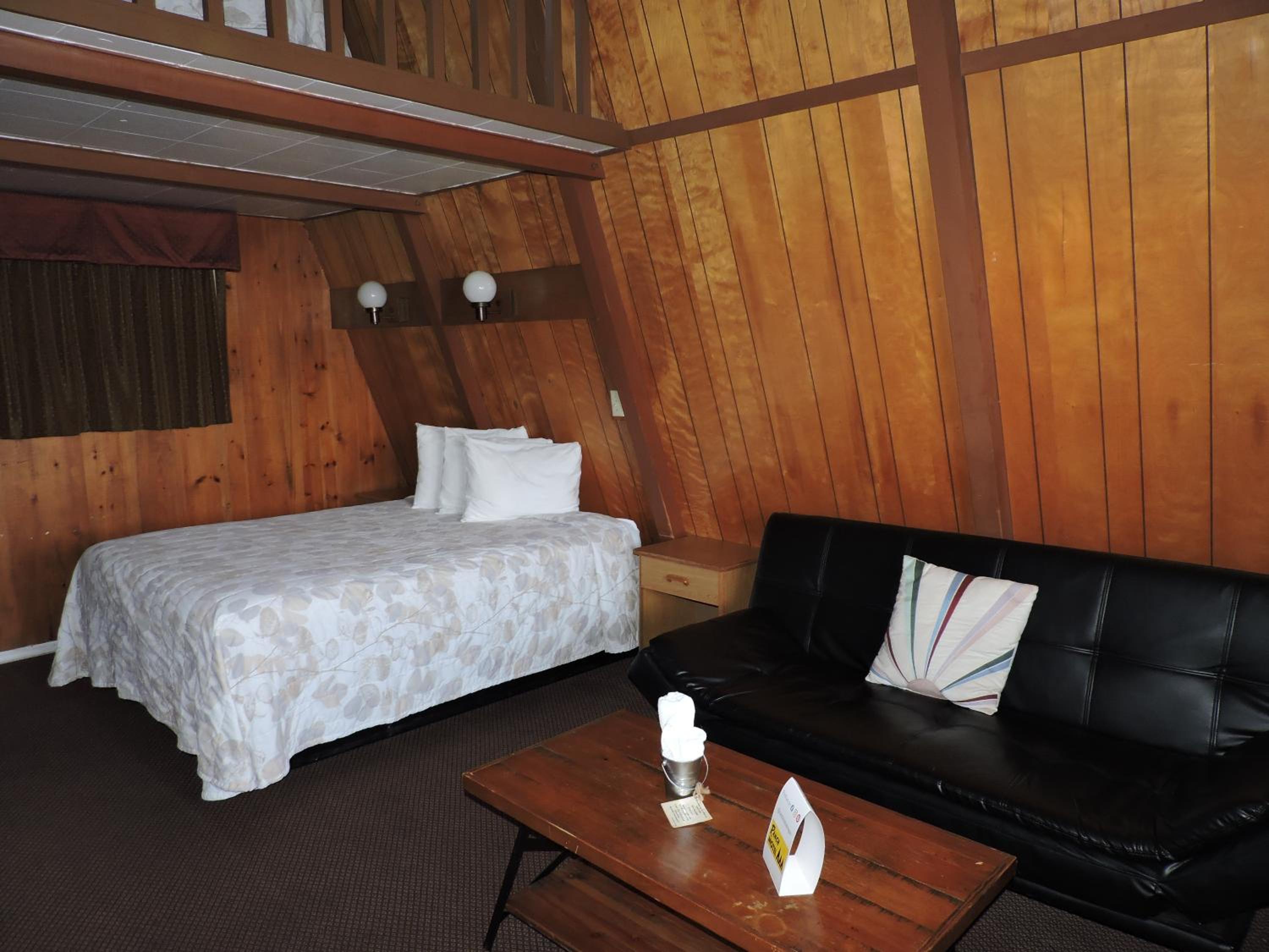 Deluxe Queen Room with Two Queen Beds