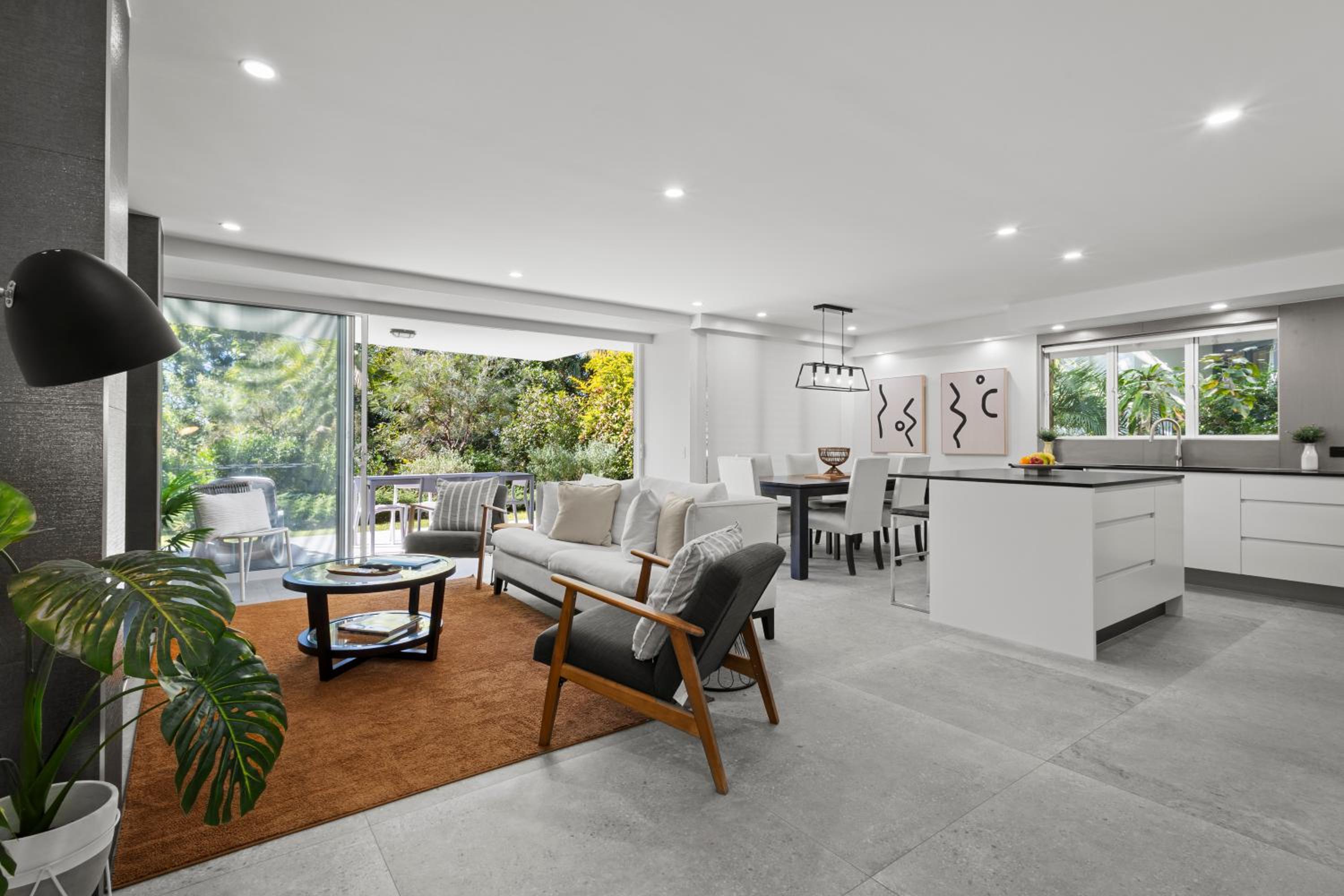 Two-Bedroom Deluxe Apartment with Garden View
