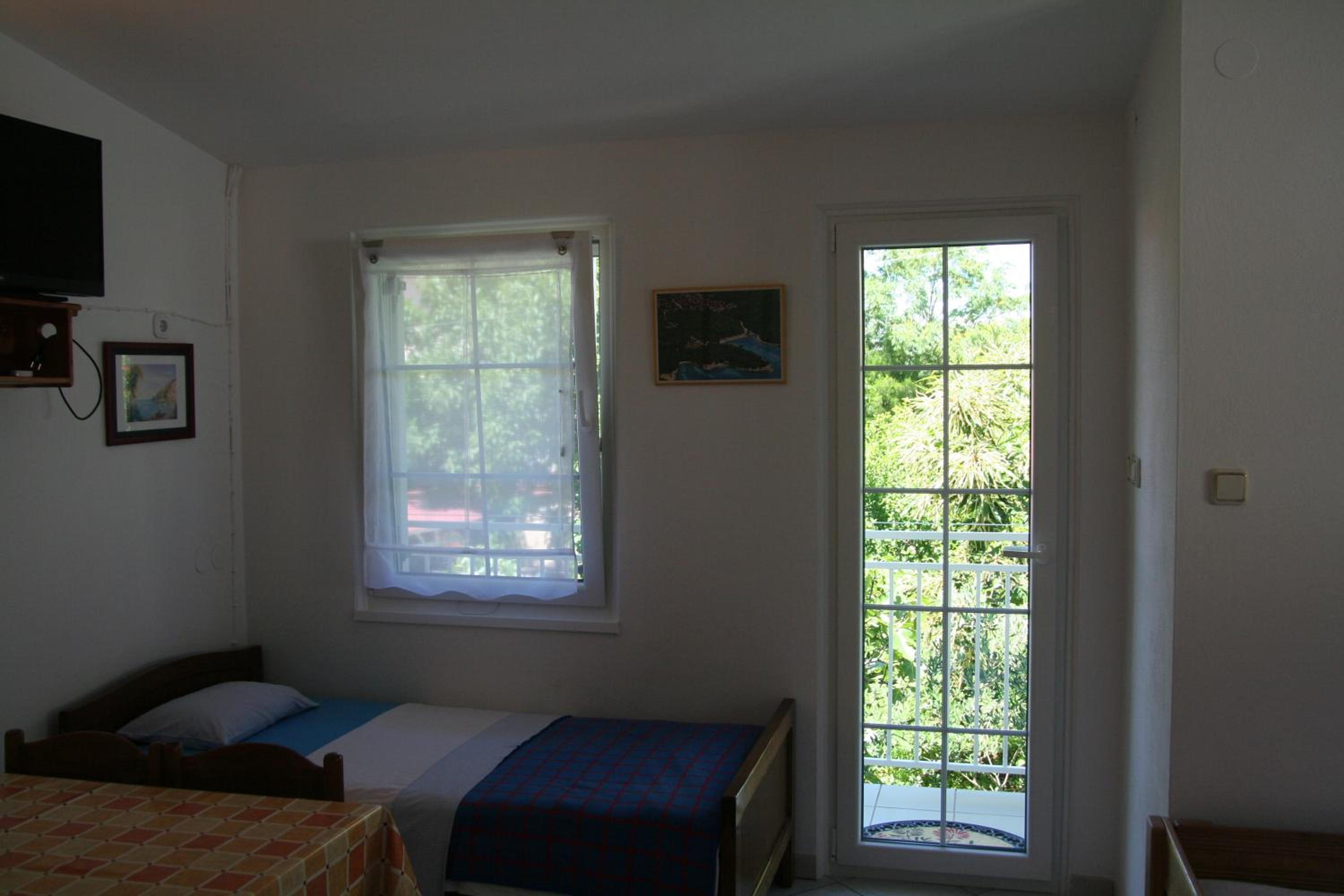 One-Bedroom Apartment with Balcony