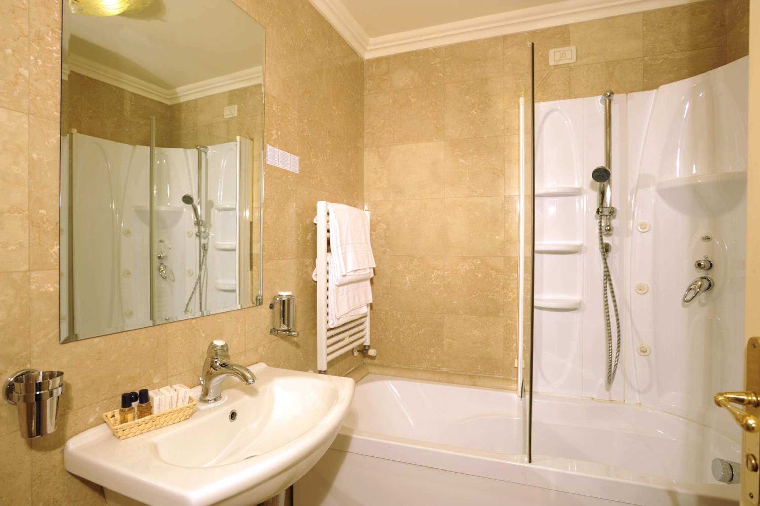 Superior Double or Twin Room with Lagoon View
