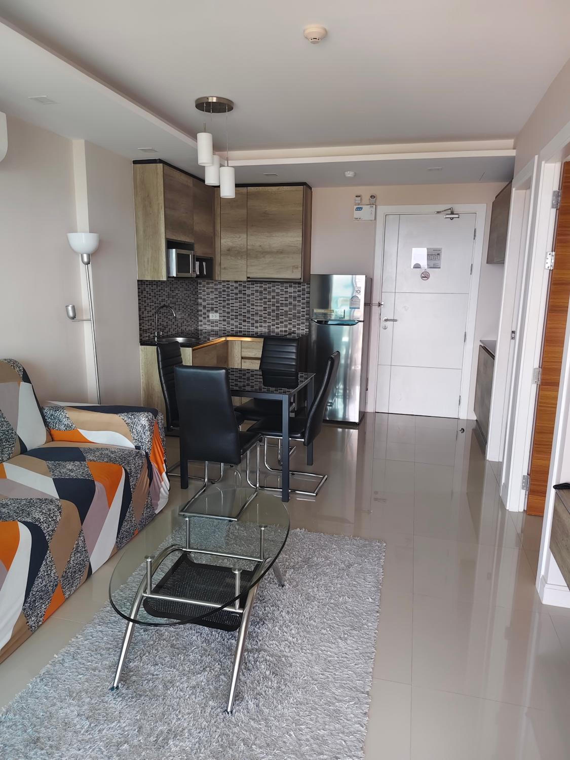 One-Bedroom Apartment with Balcony and Sea View