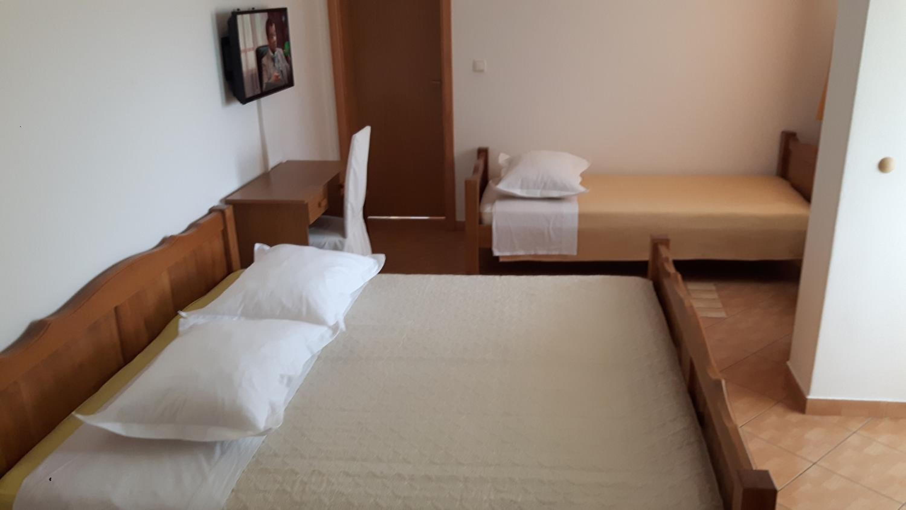 Triple Room - Photo 1