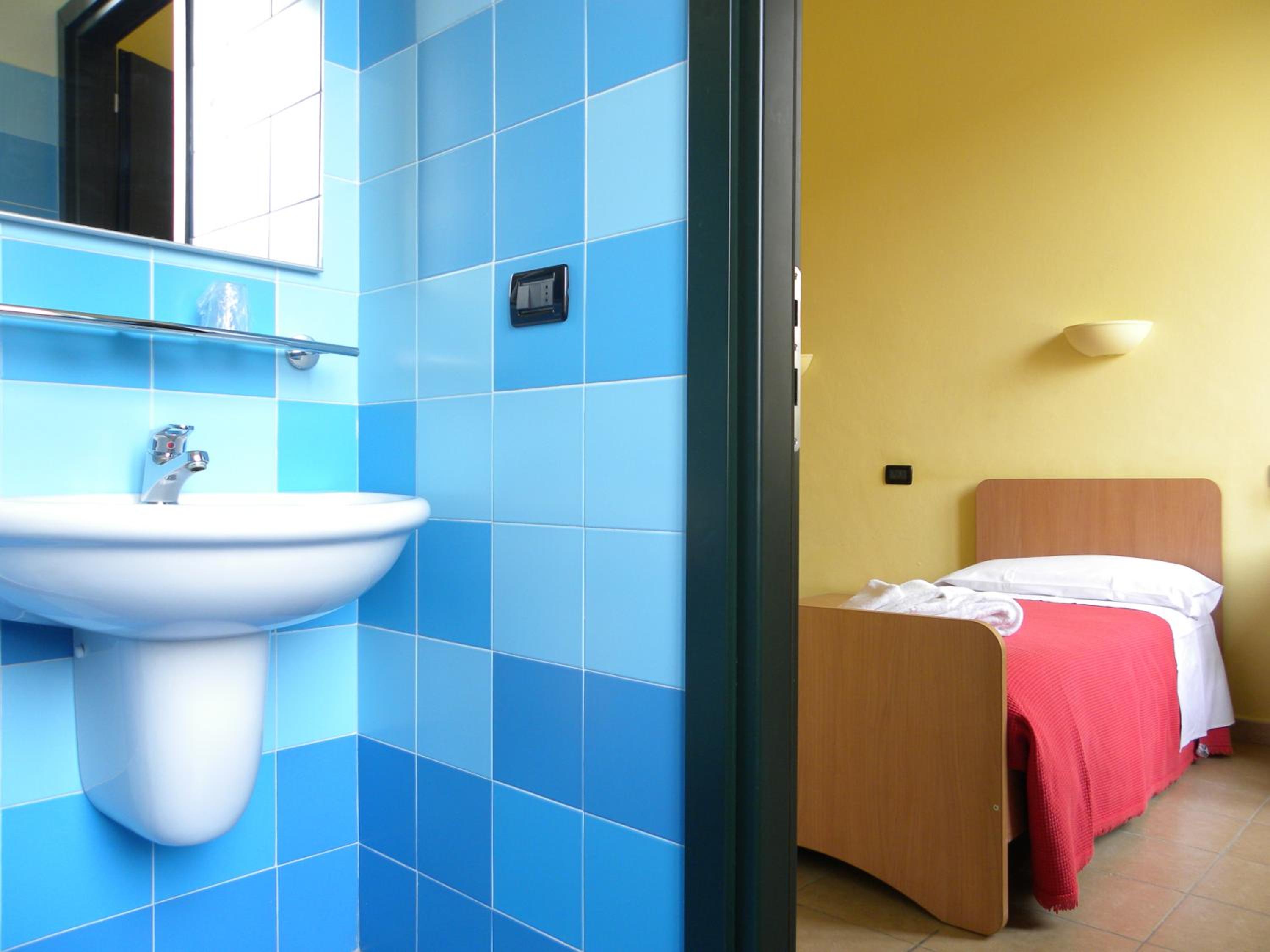 Single Room photo 2