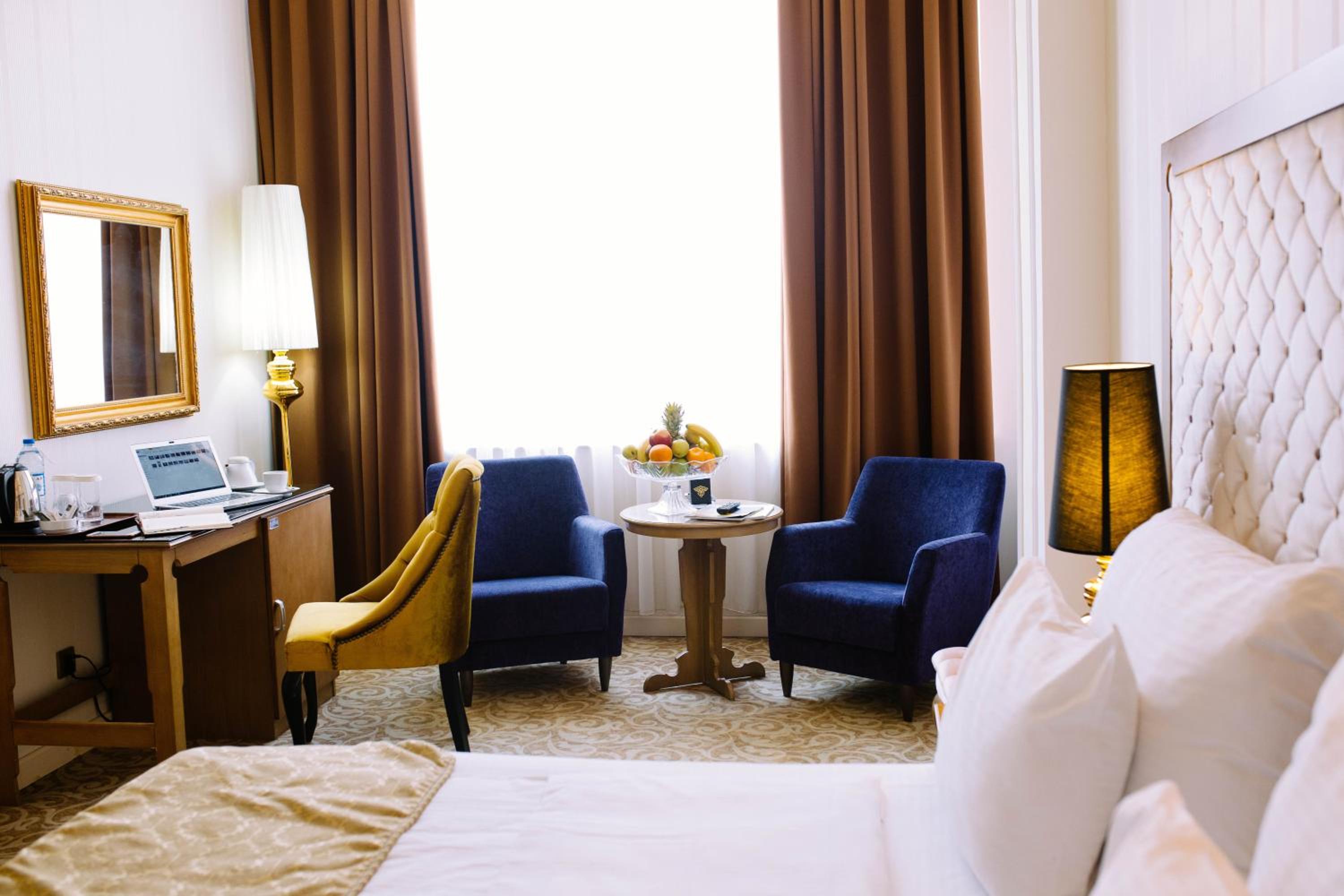 Standard Double or Twin Room photo 3