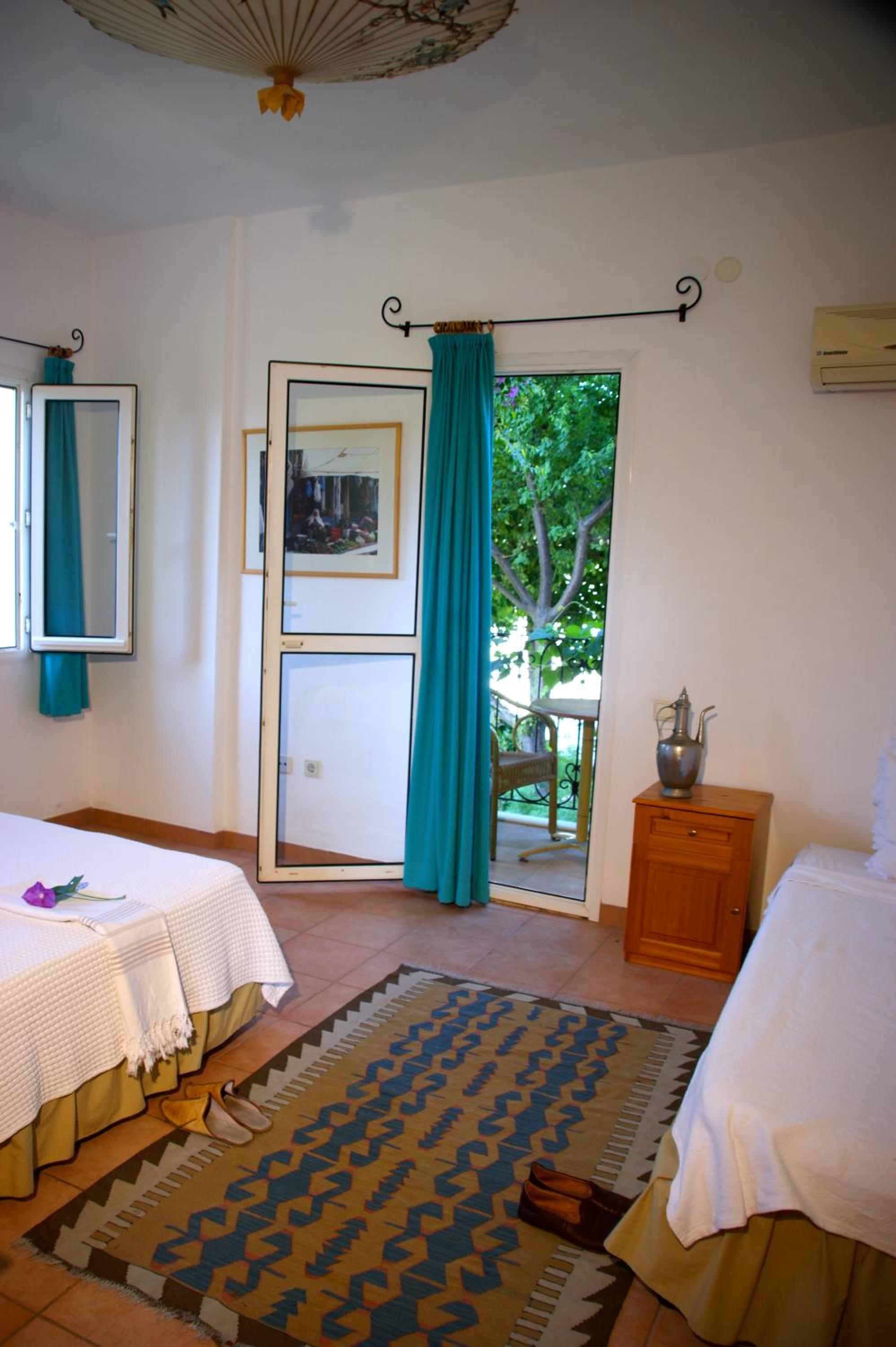 Double Room with Balcony (3 Adults) photo 1