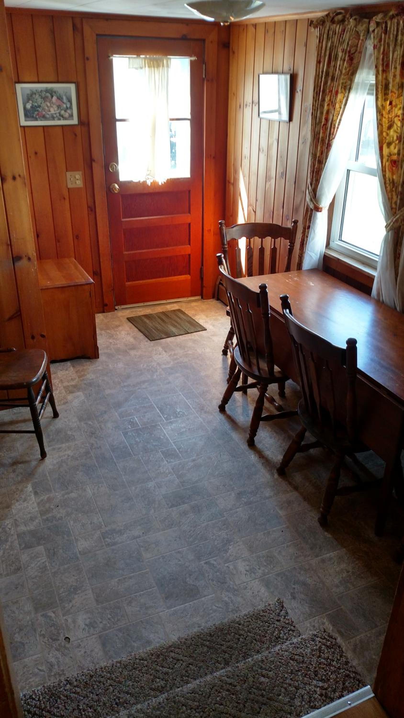 Grand Two-Bedroom Cottage - Little Miss Cottages Main Site Cottage #10 photo 3
