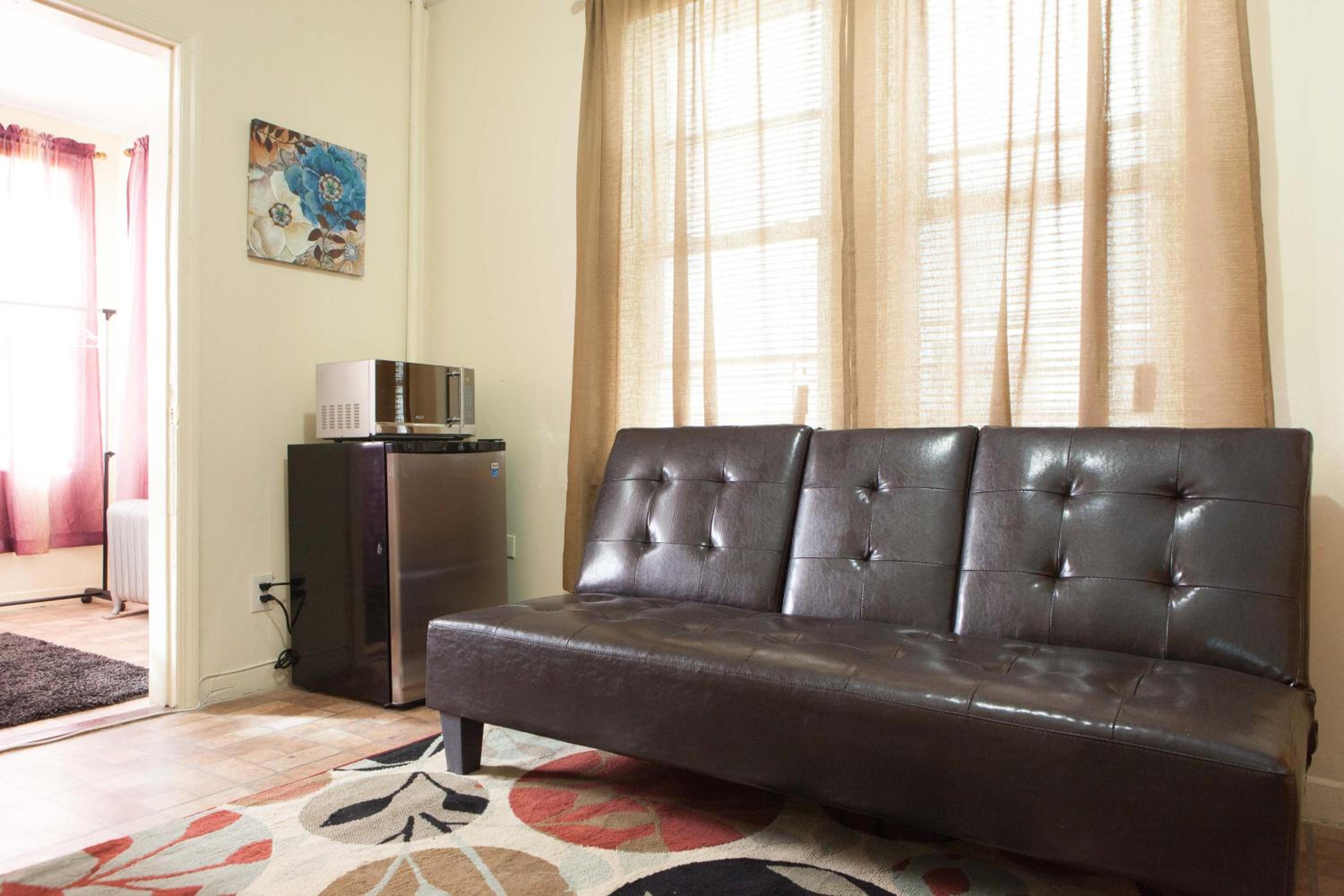 One-Bedroom Apartment photo 3