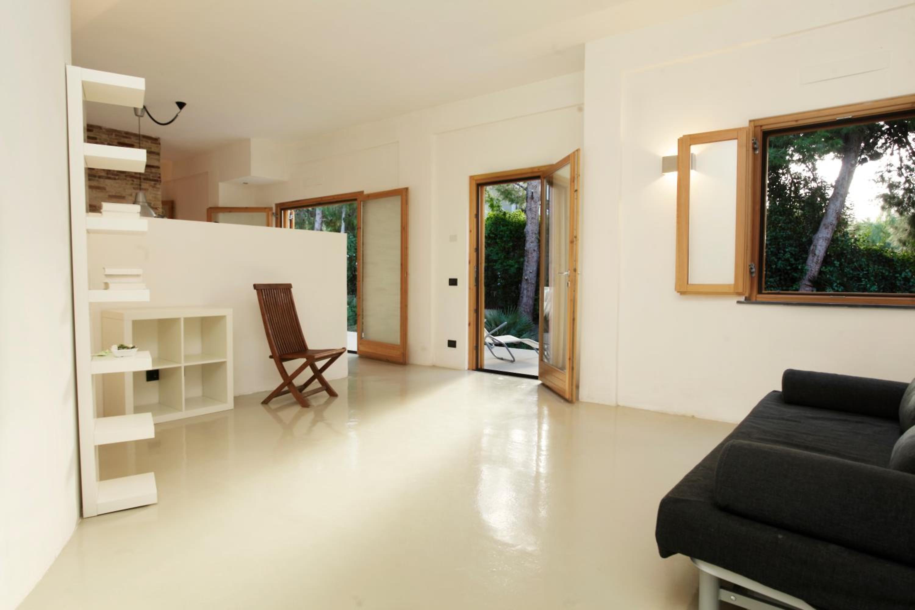 Eight-Bedroom House With Private Pool photo 1