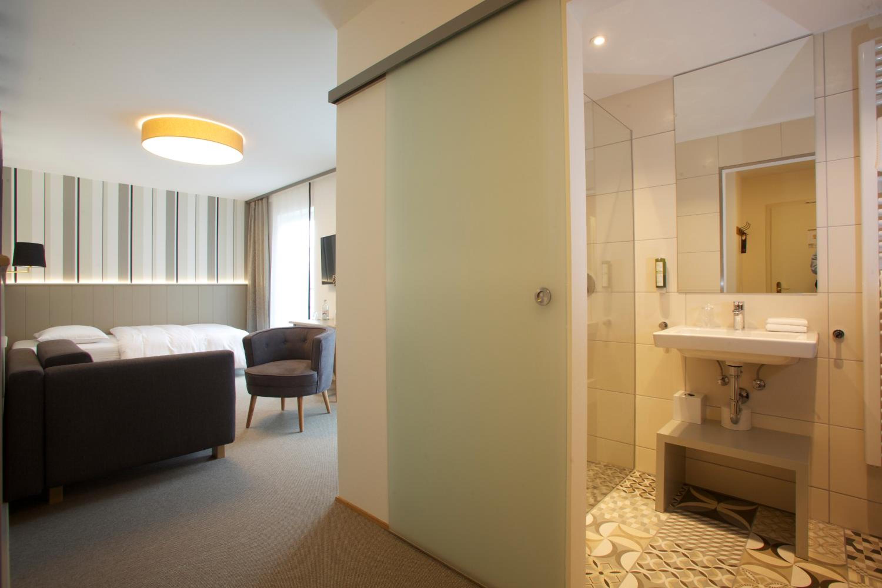 Deluxe Single Room
