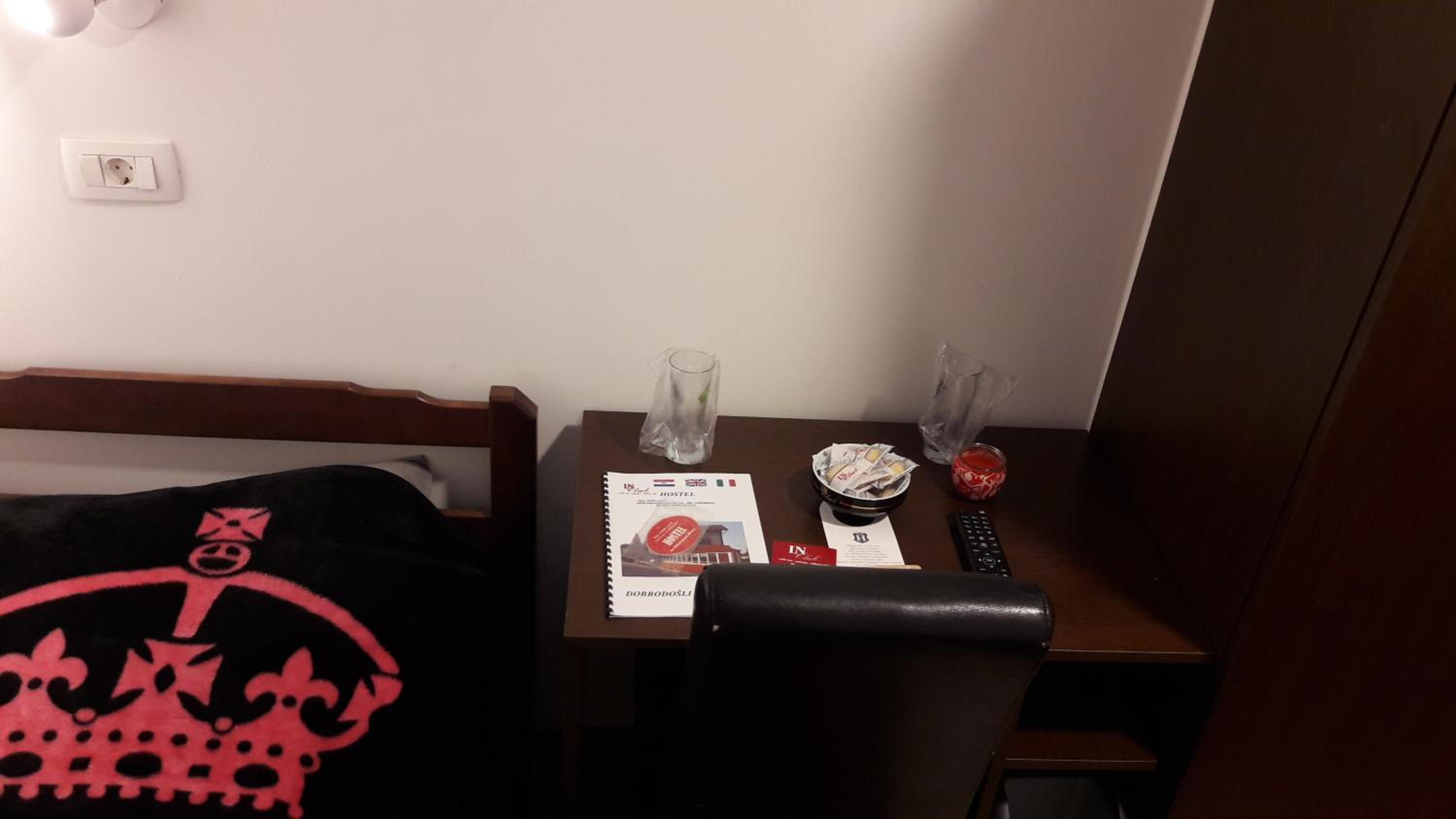 Single Room with Shared Bathroom