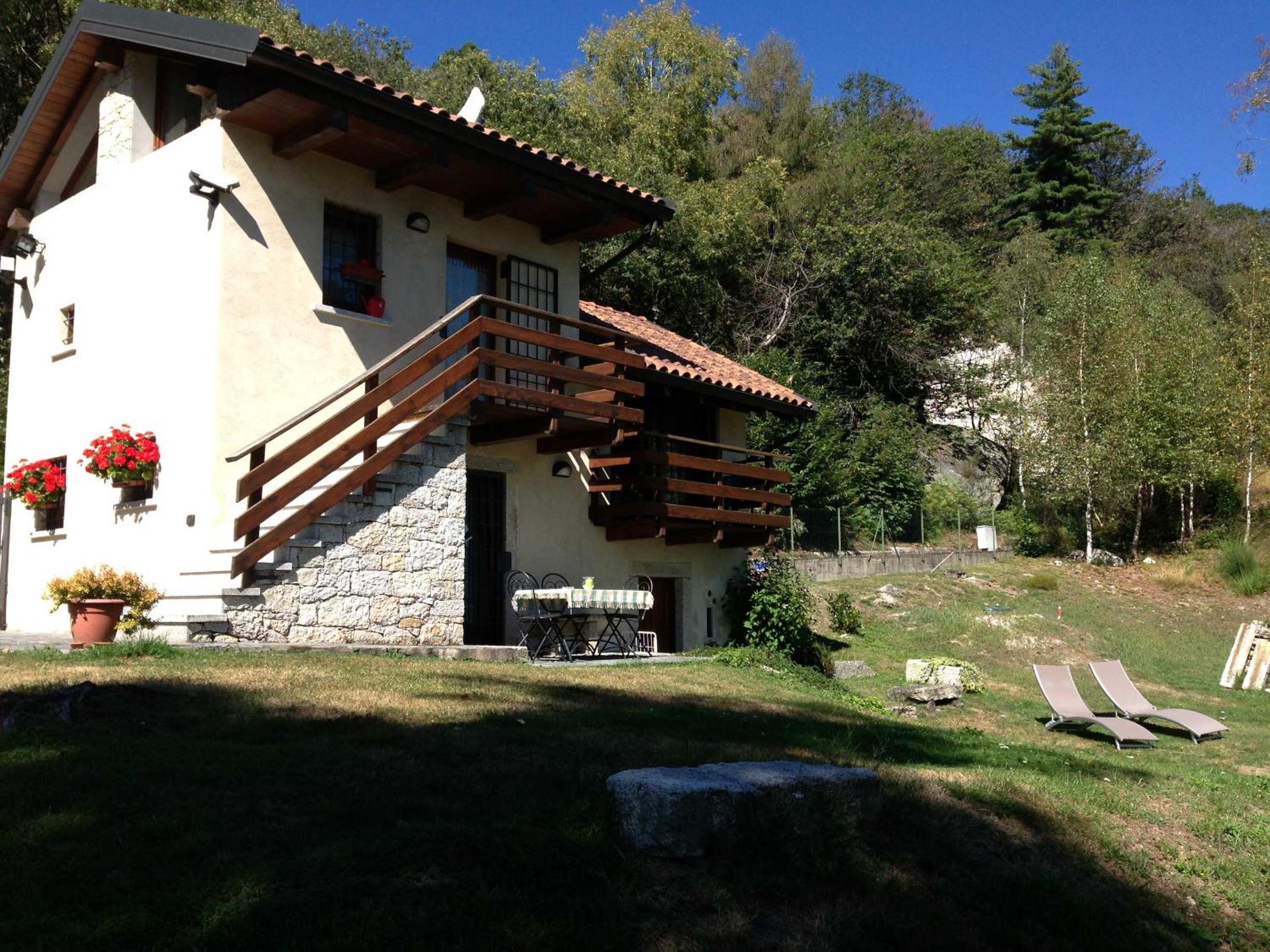Villa photo 2