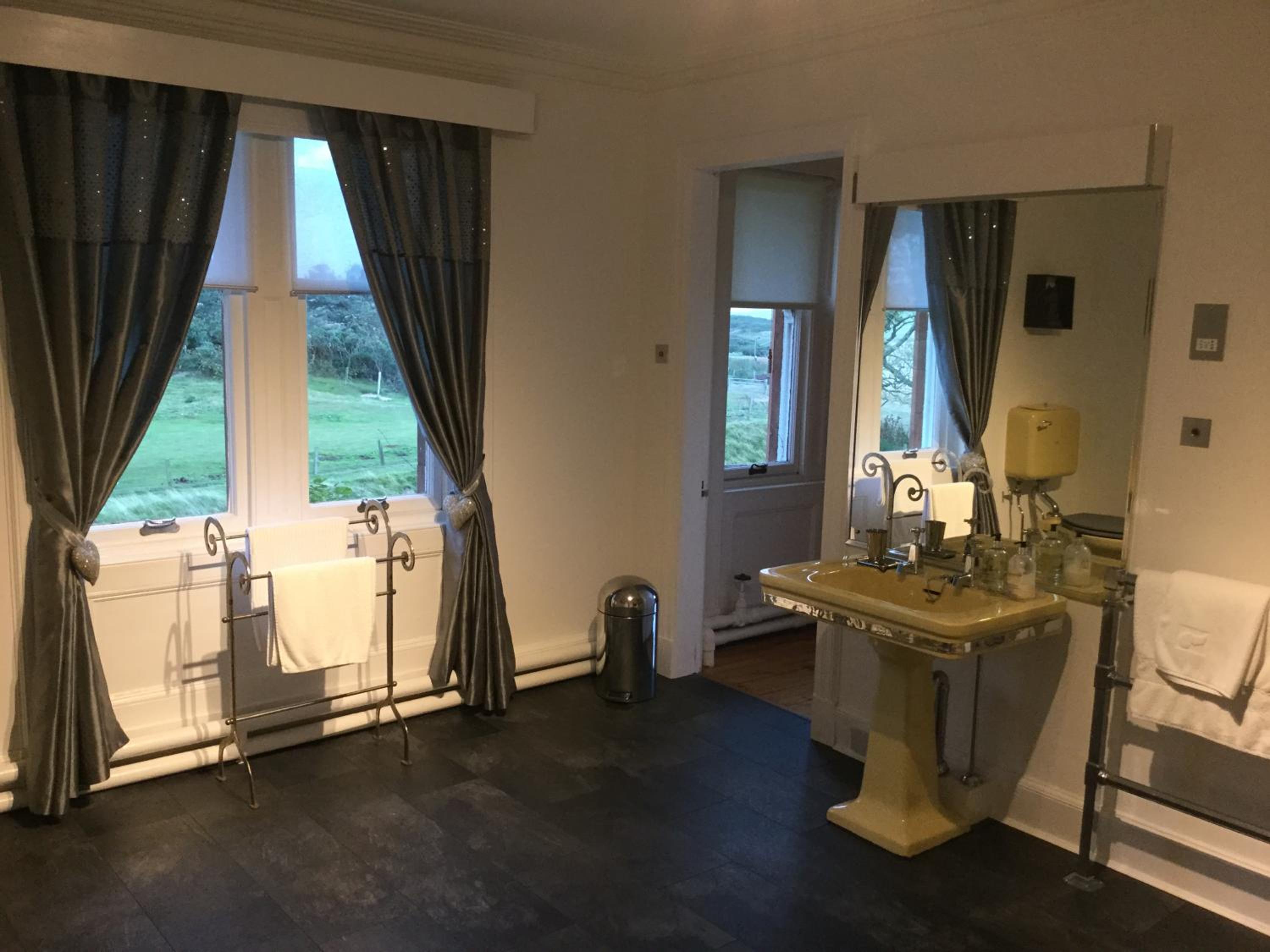 Superior Double or Twin Room with Sea View photo 2