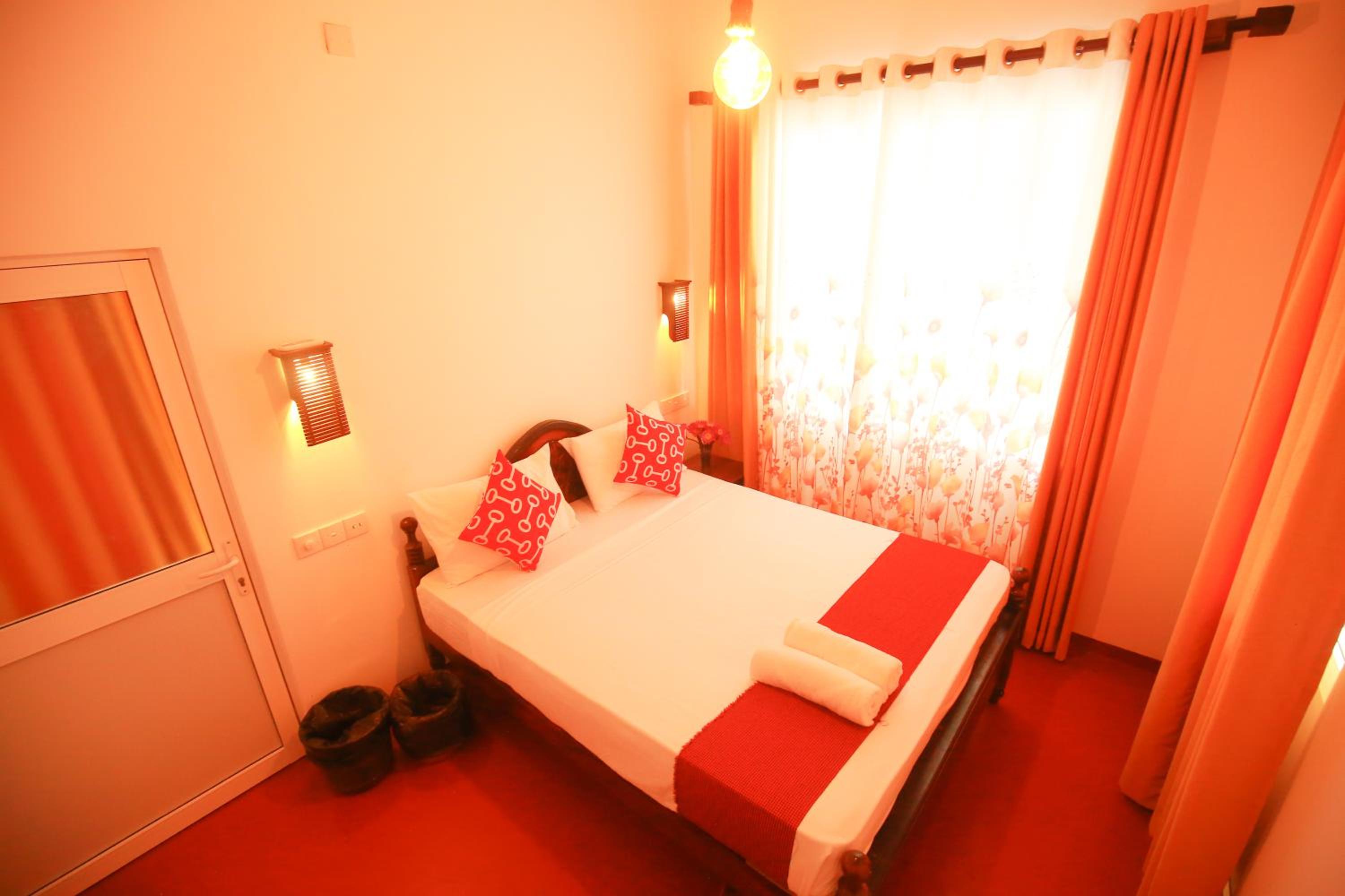 Budget Double Room photo 3