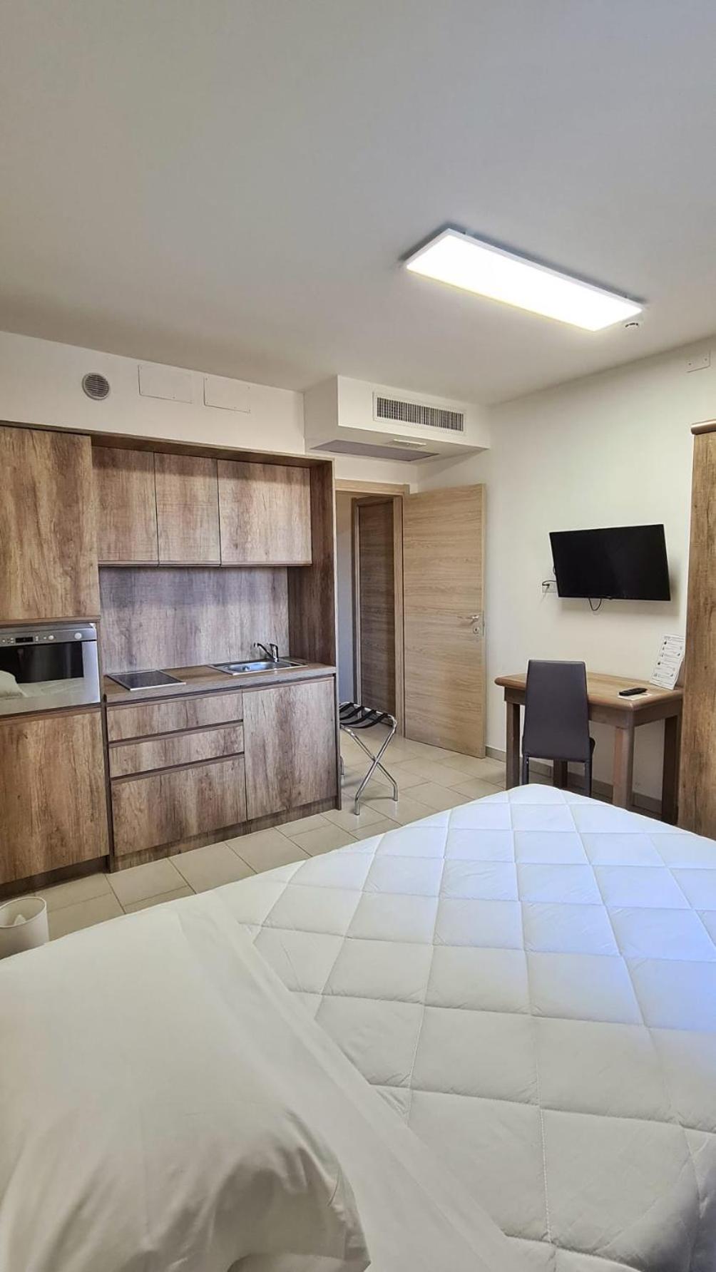 Standard Single Room with Balcony