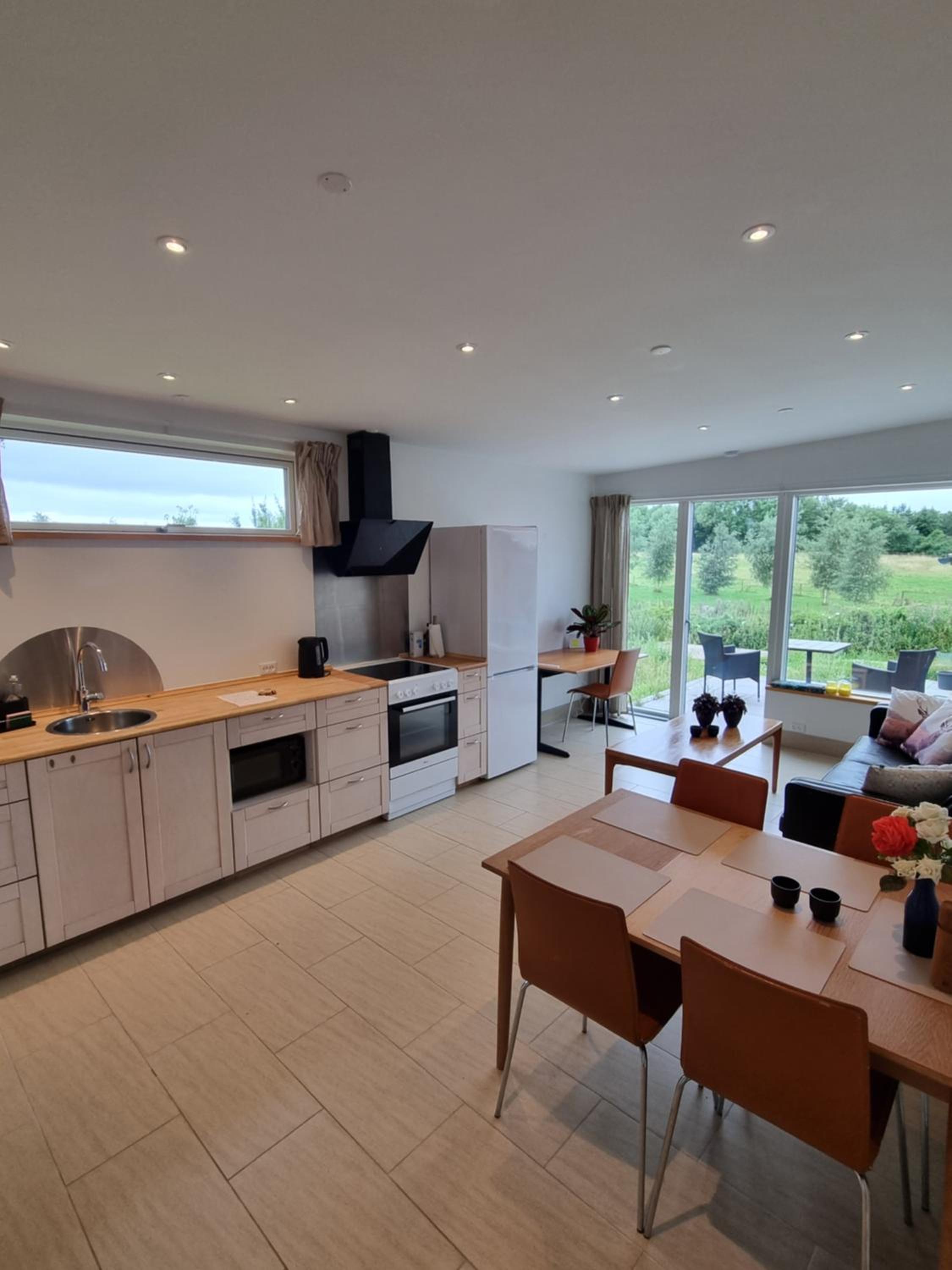One-Bedroom Apartment with Garden View photo 1