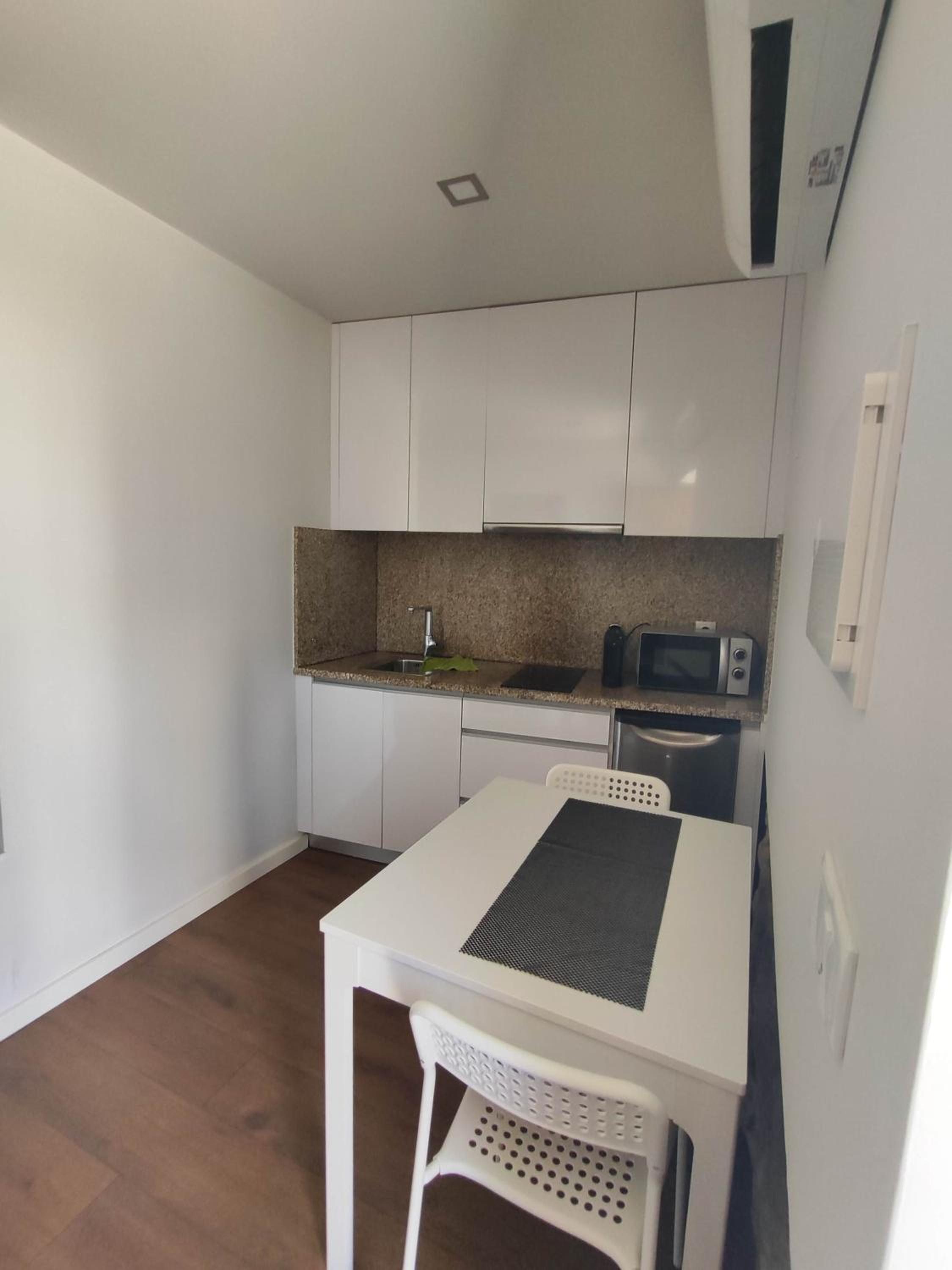 Studio with Balcony photo 3