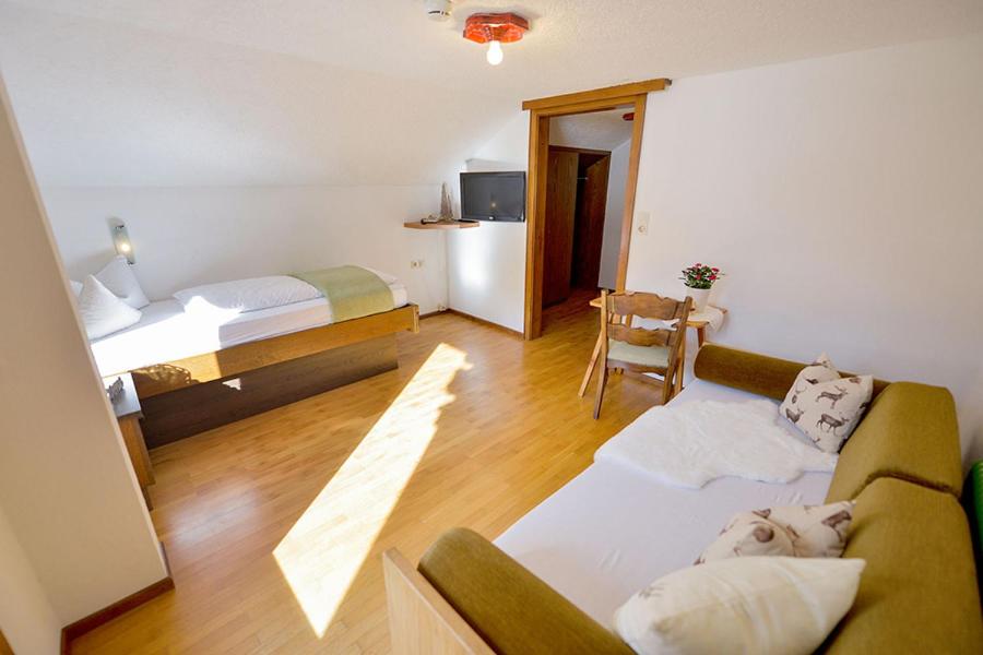 Standard Single Room with Mountain View photo 2