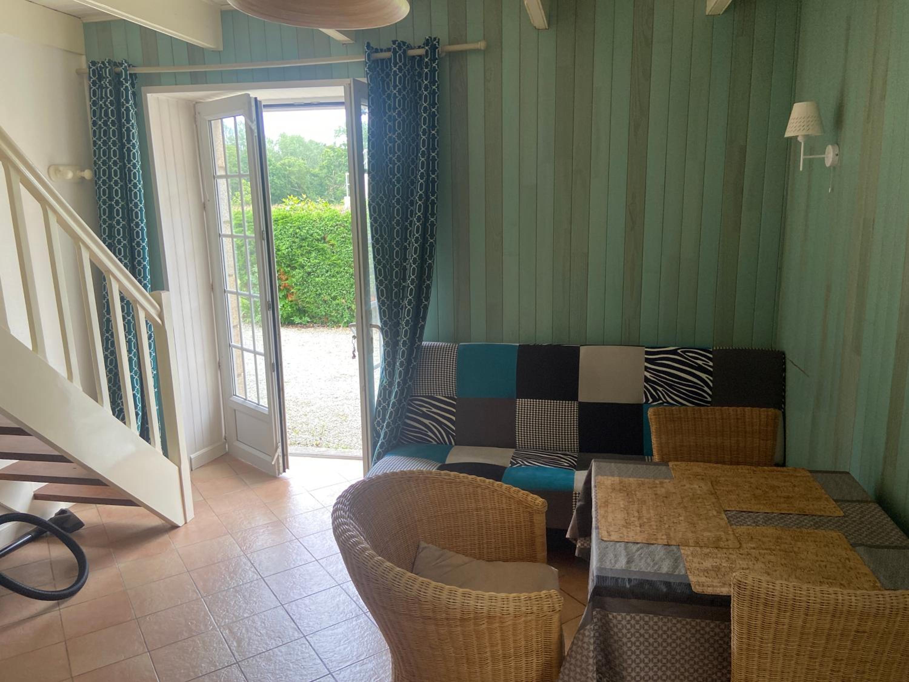 One-Bedroom Apartment with Garden View