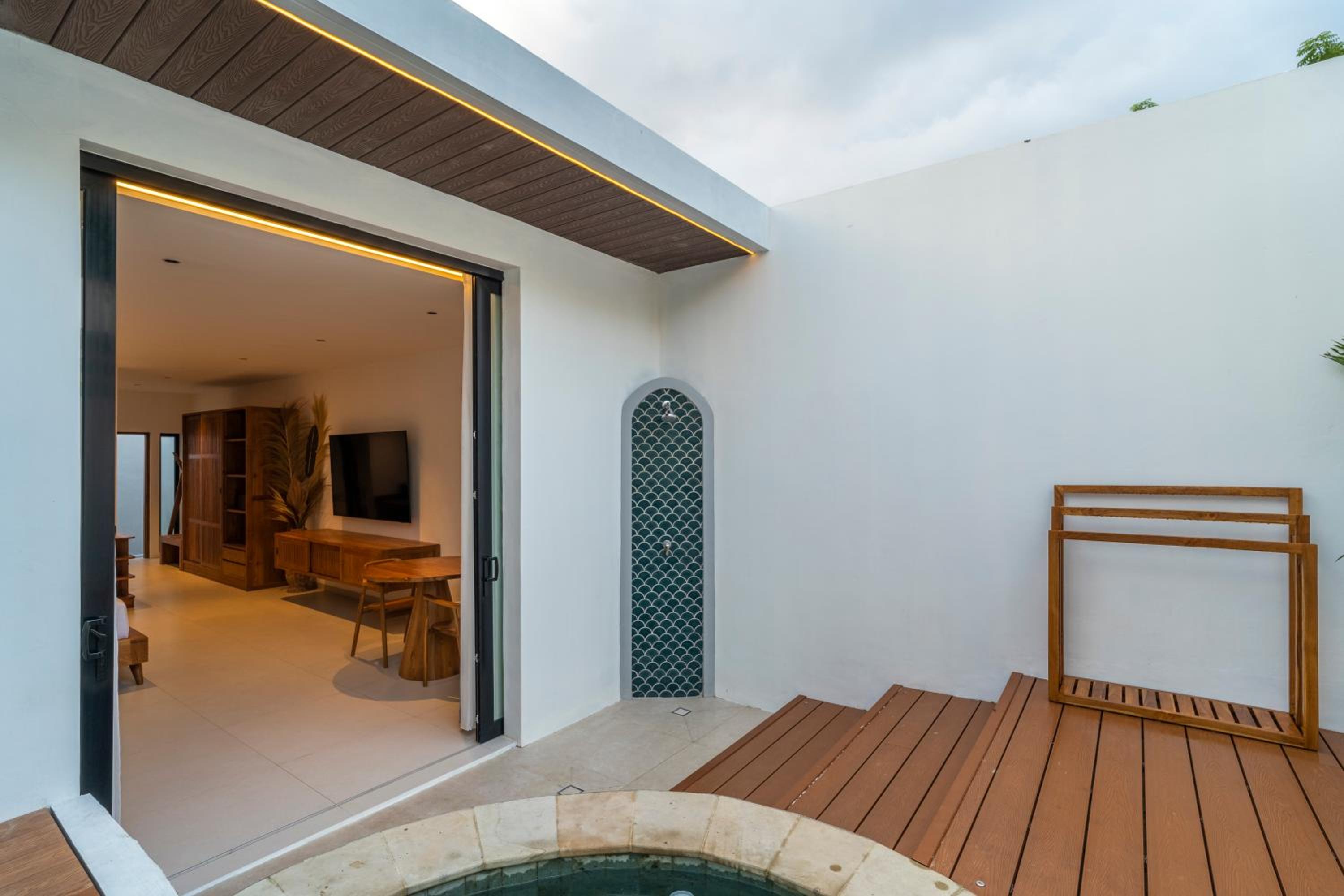 Villa with Private Pool photo 3