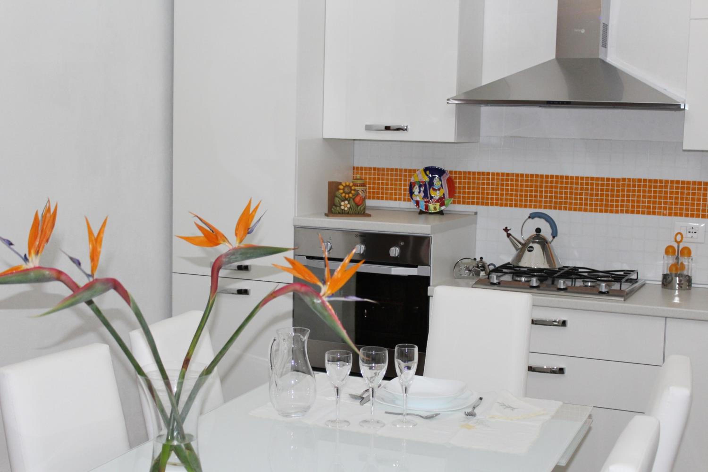 Apartment with Balcony photo 2