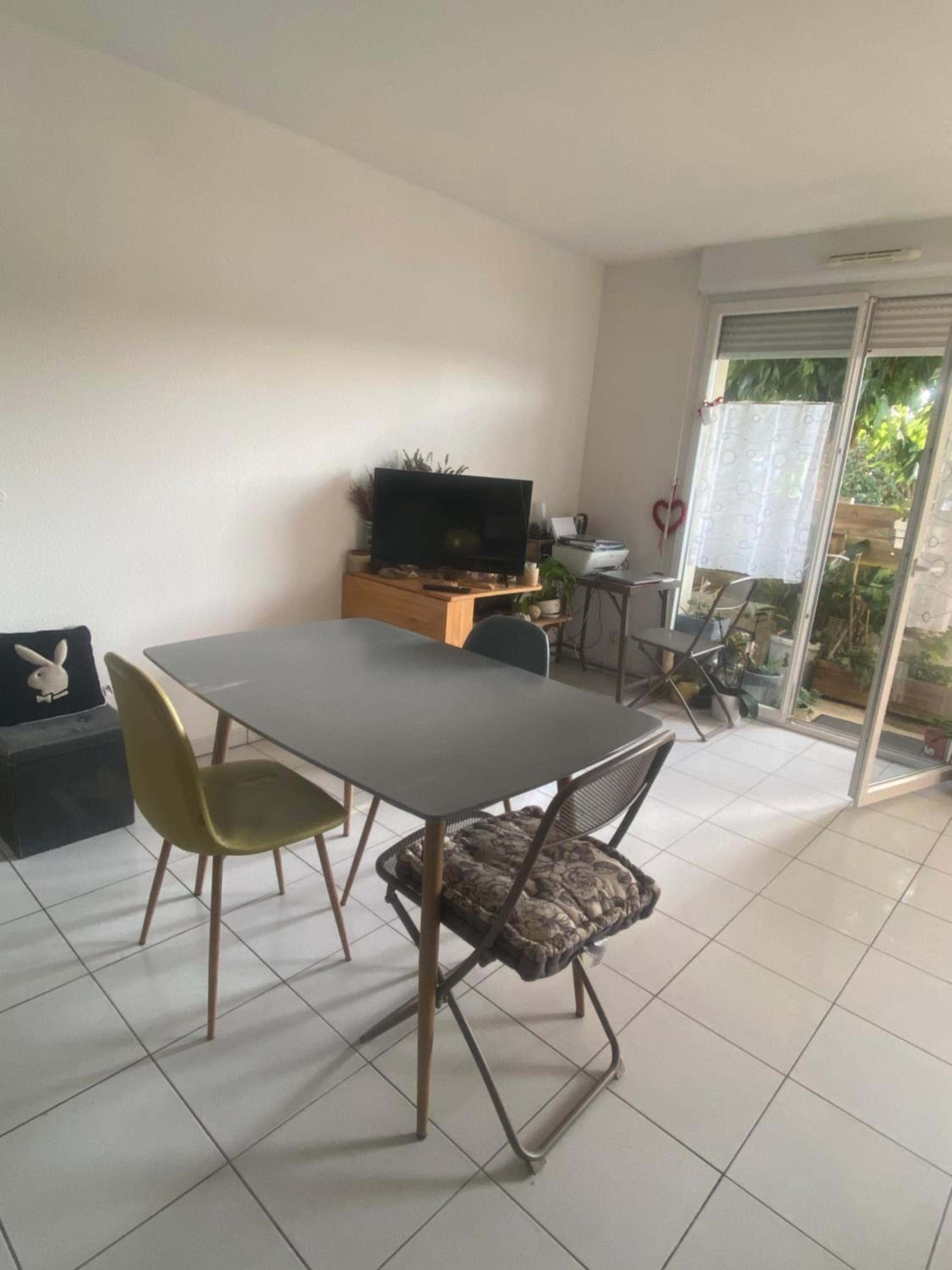 One-Bedroom Apartment with Terrace