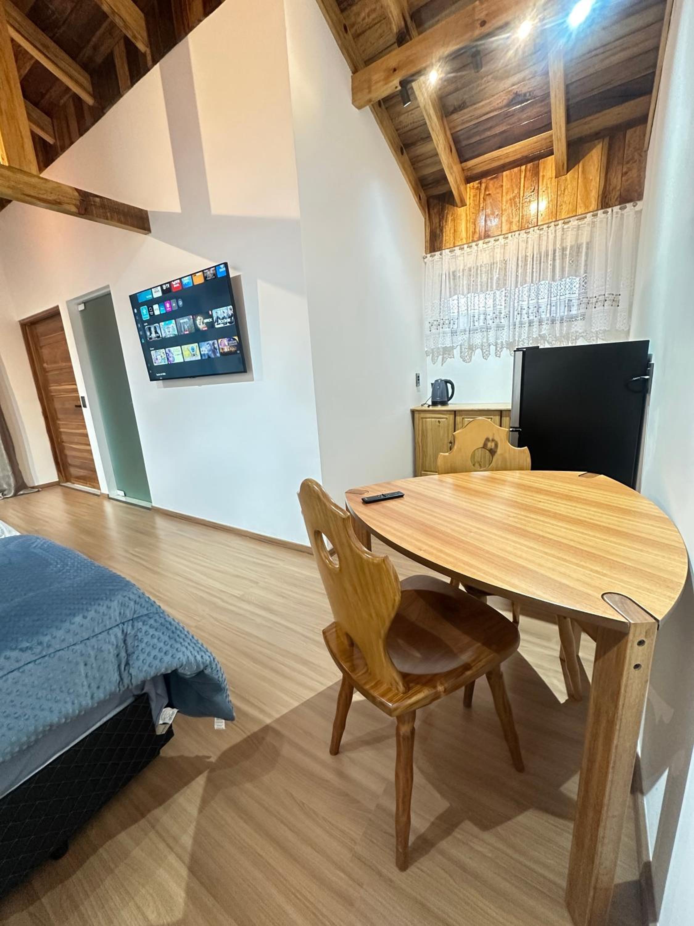 Deluxe Double Room (2 Adults + 1 Child) photo 2