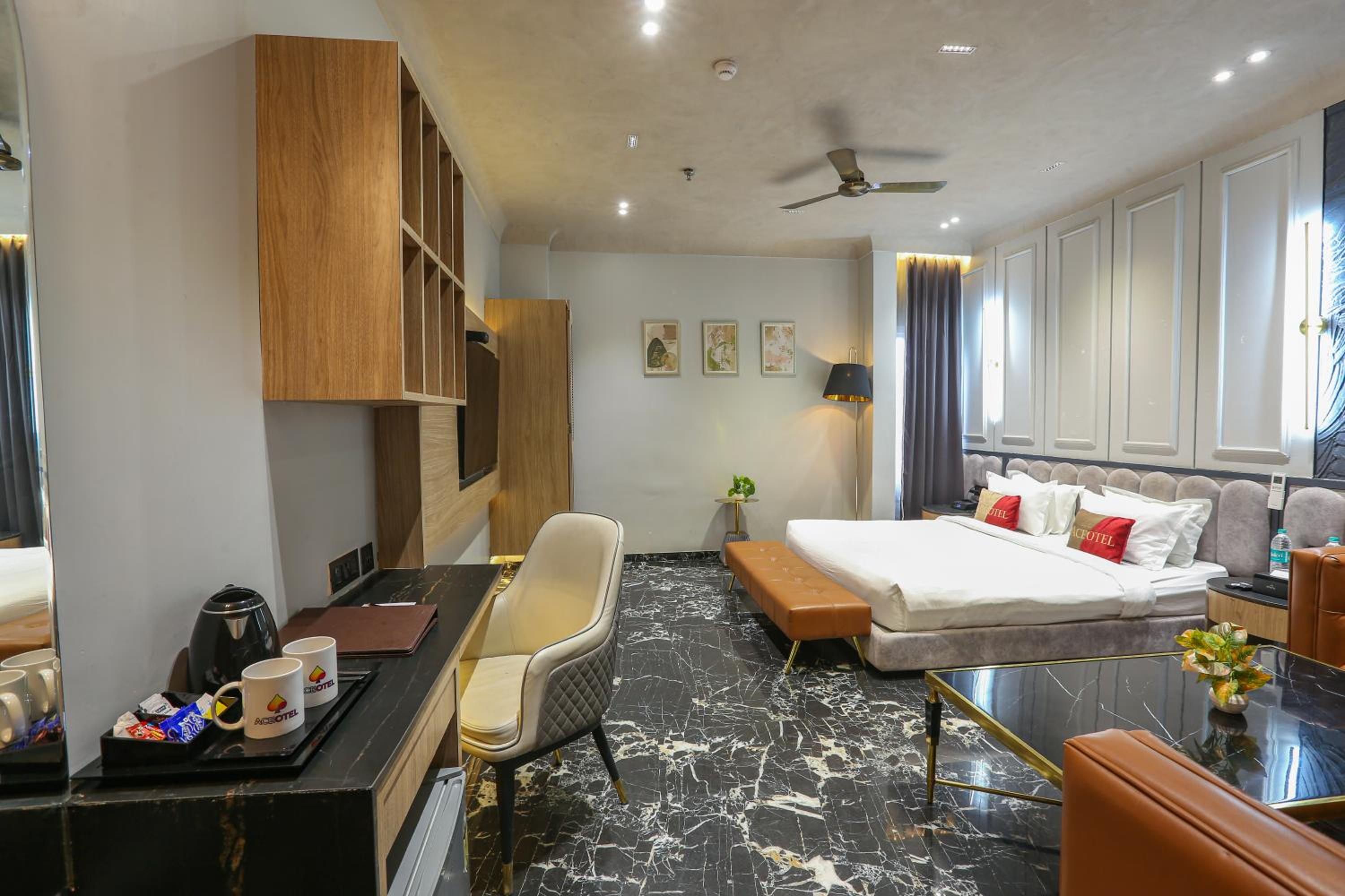 Executive Suite photo 2