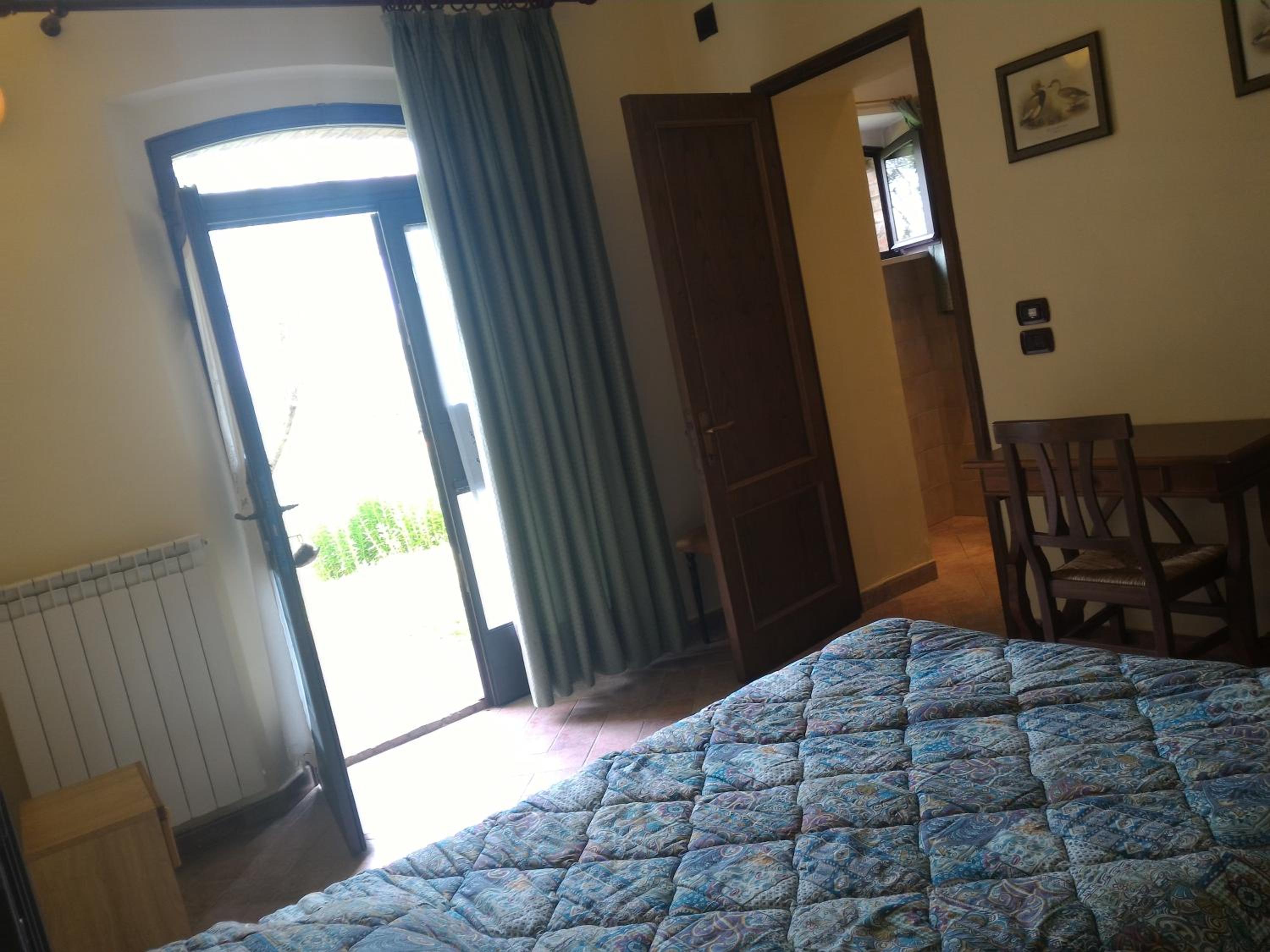 Single Room photo 3