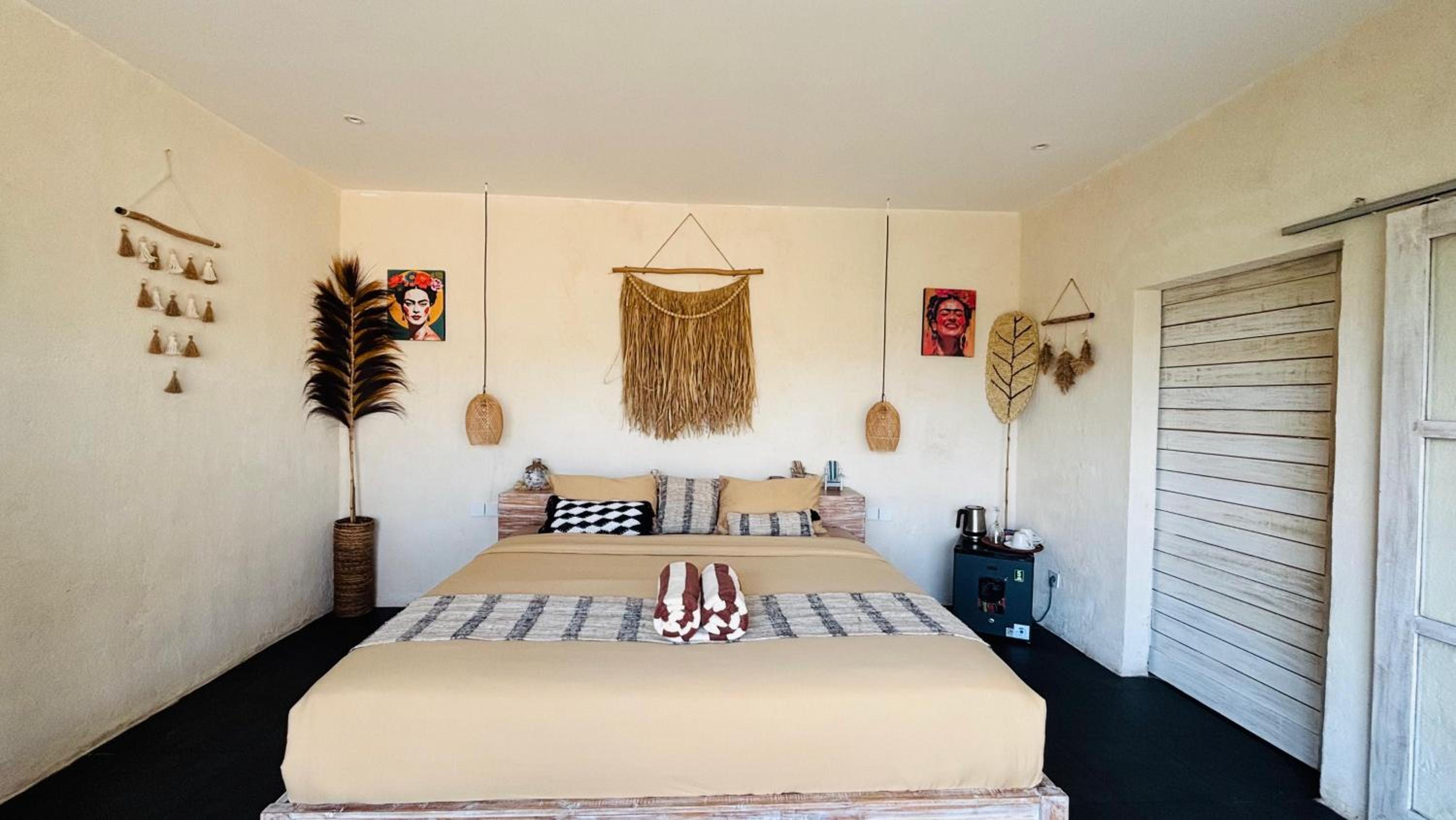 Superior King Room - Photo 1