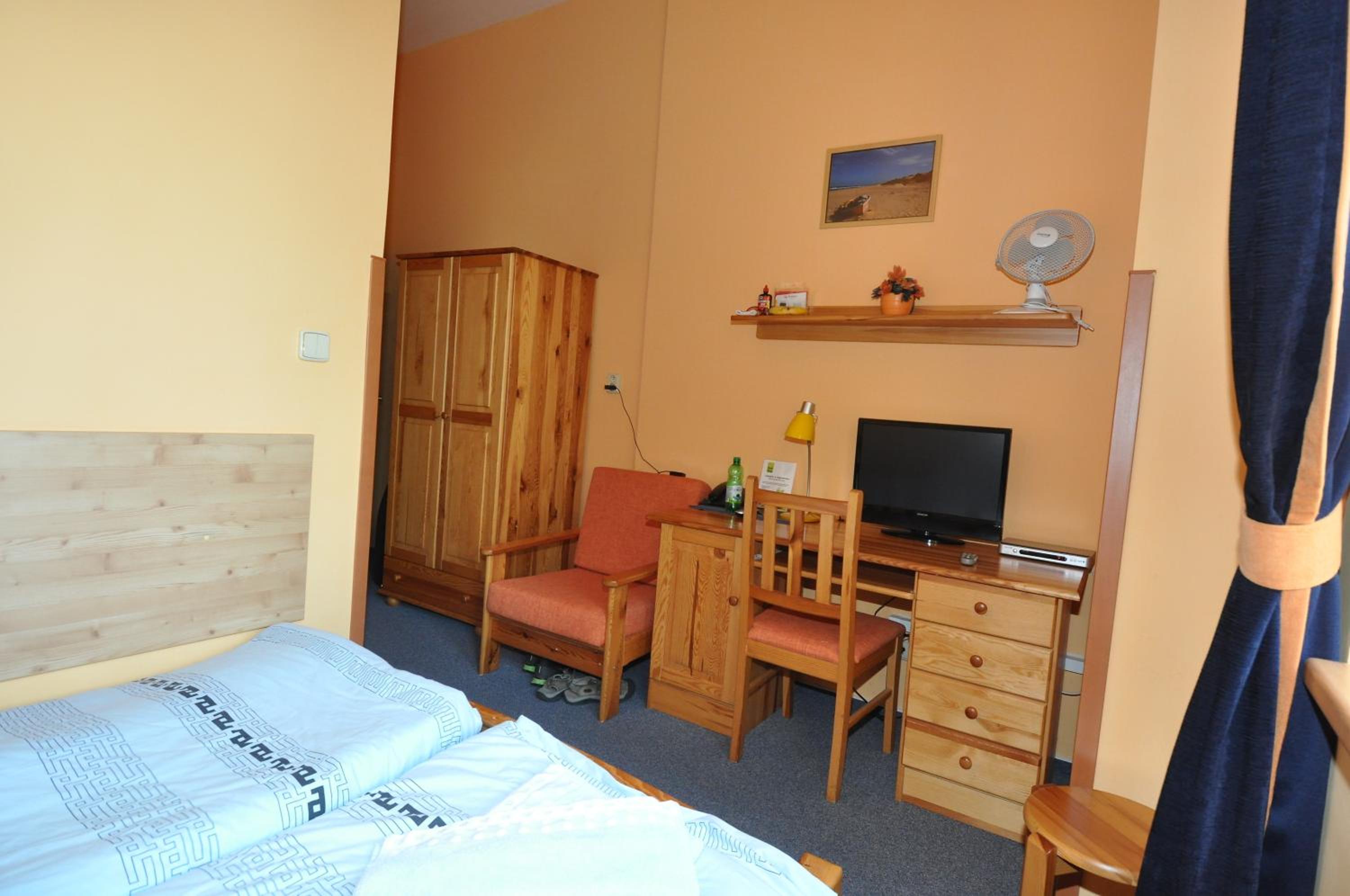 Double Room - Photo 2