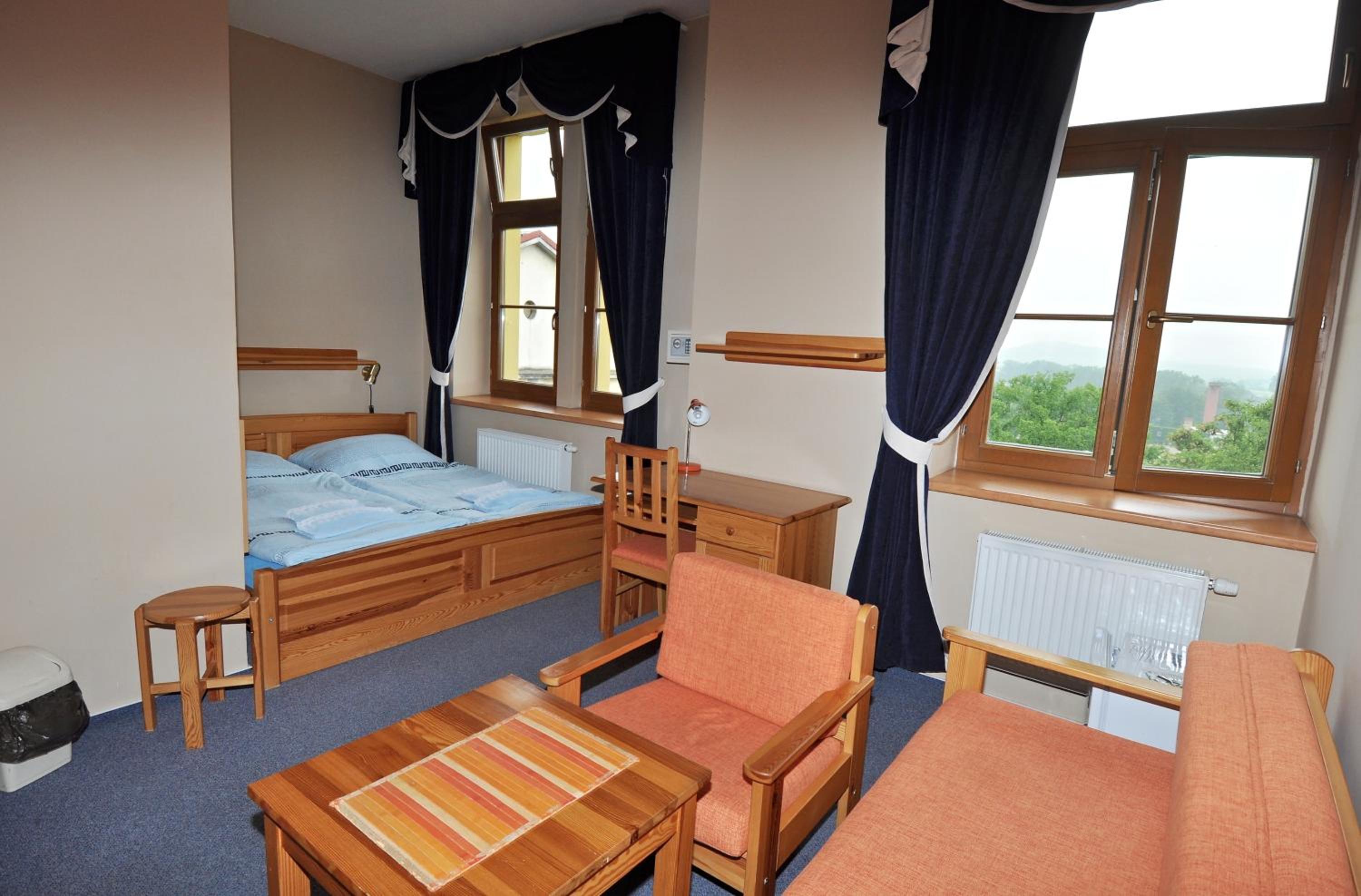 Double Room - Photo 5
