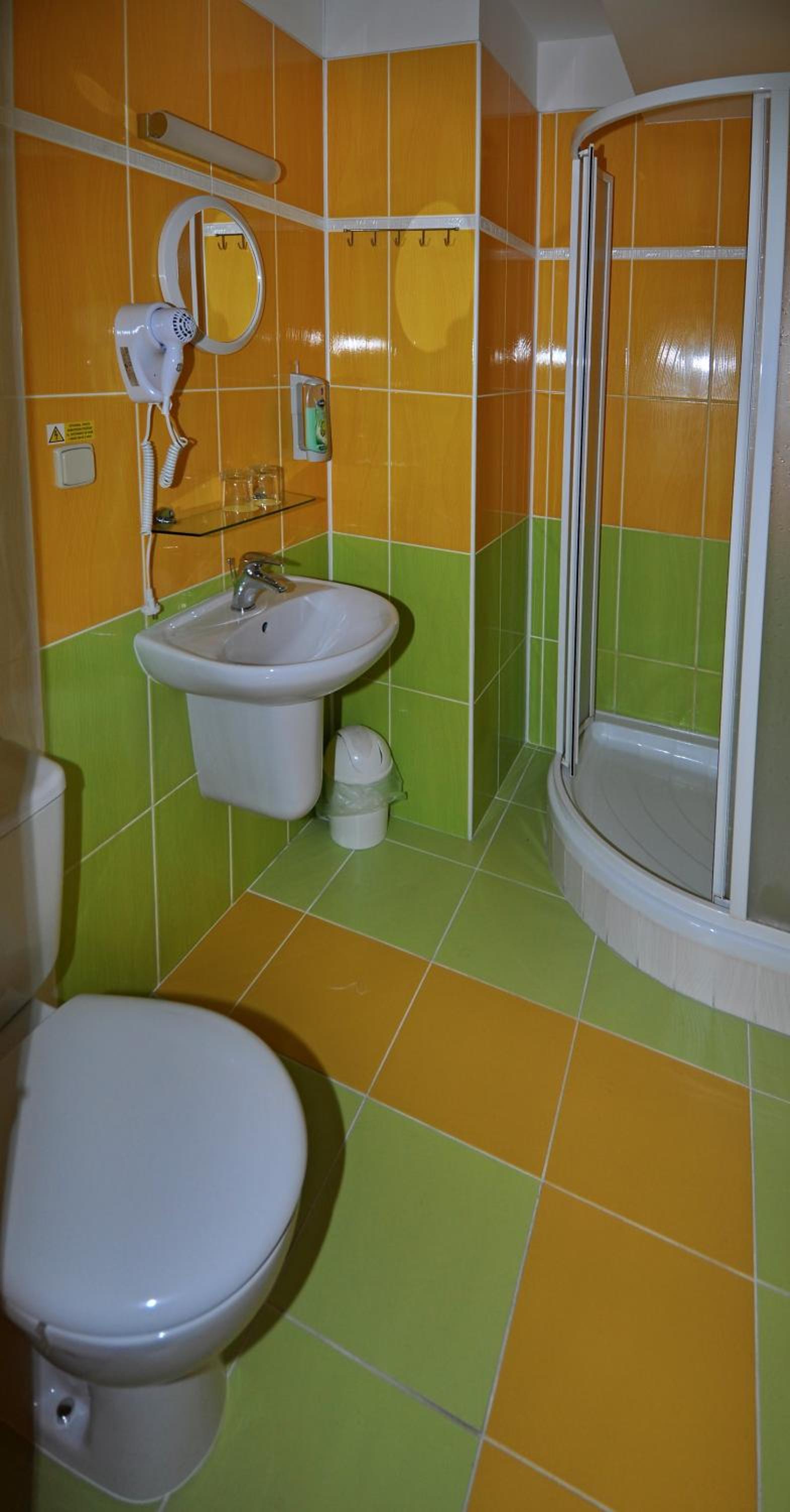 Double Room - Photo 7