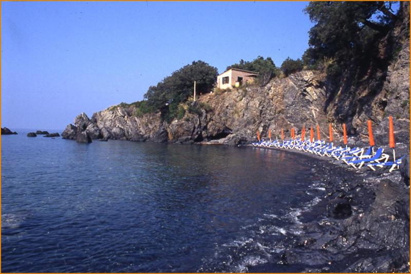 Premium Panorama Triple Room with Sea View photo 3