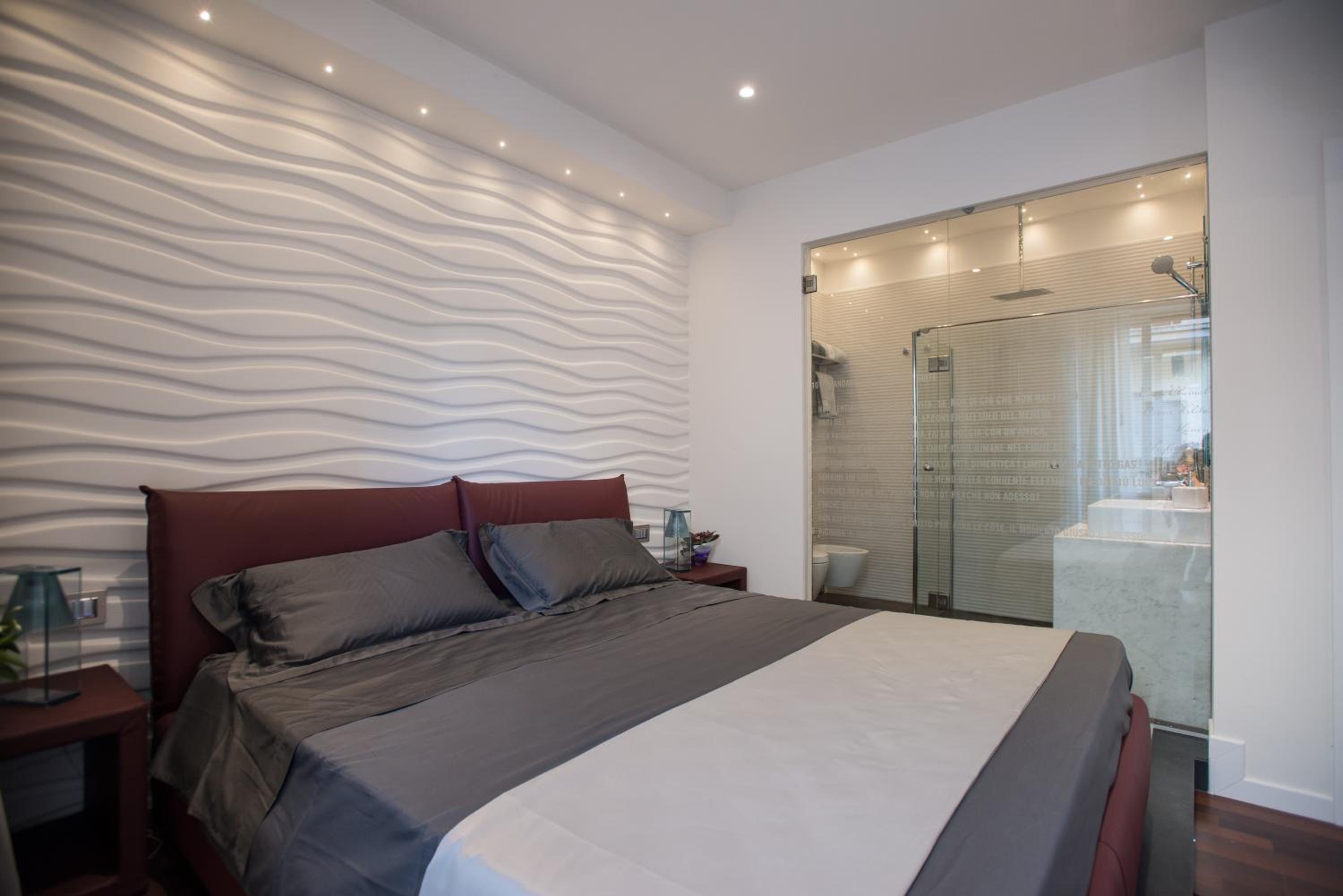 Deluxe Suite with Spa Bath photo 2