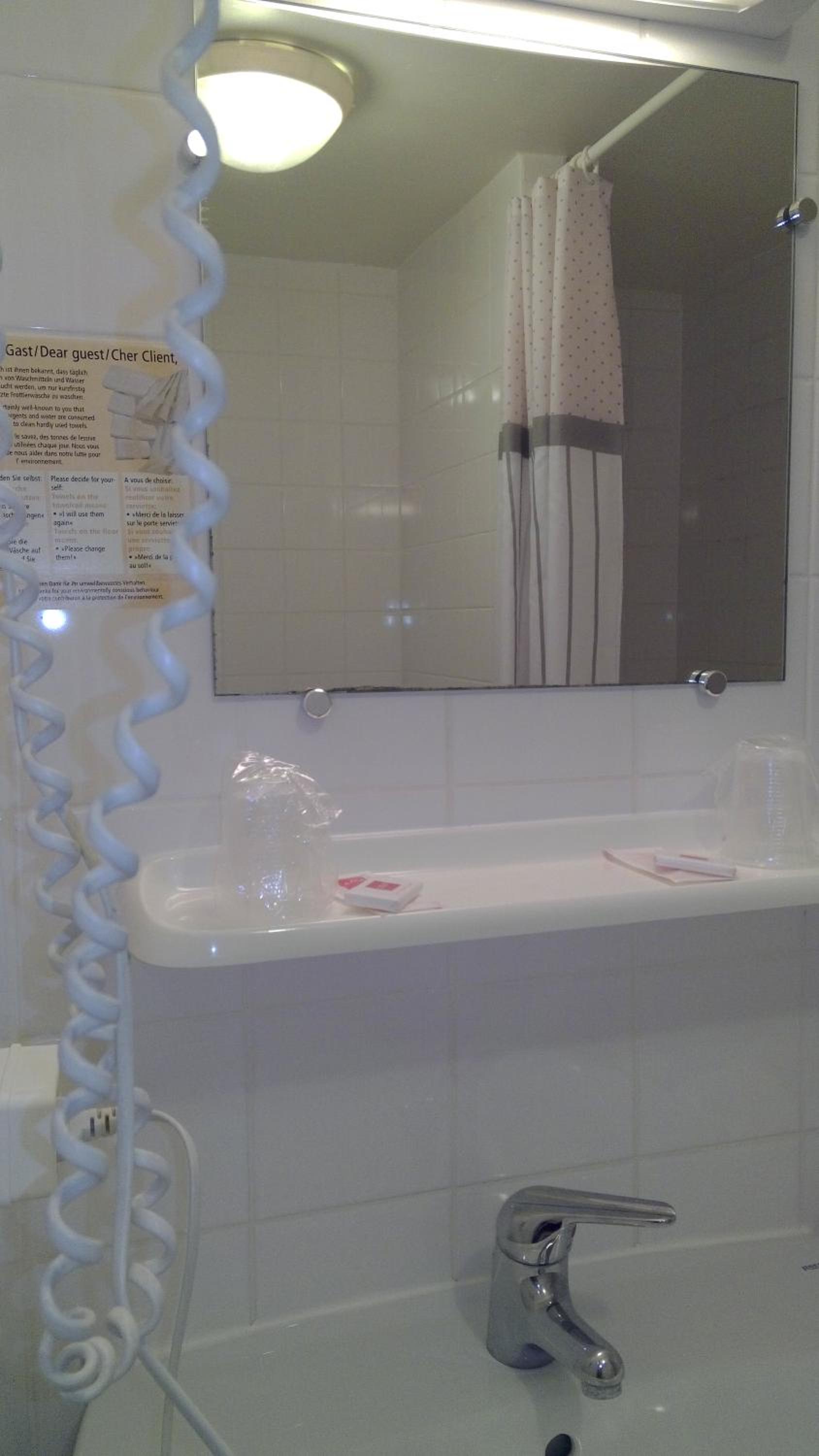 Double Room - Photo 7