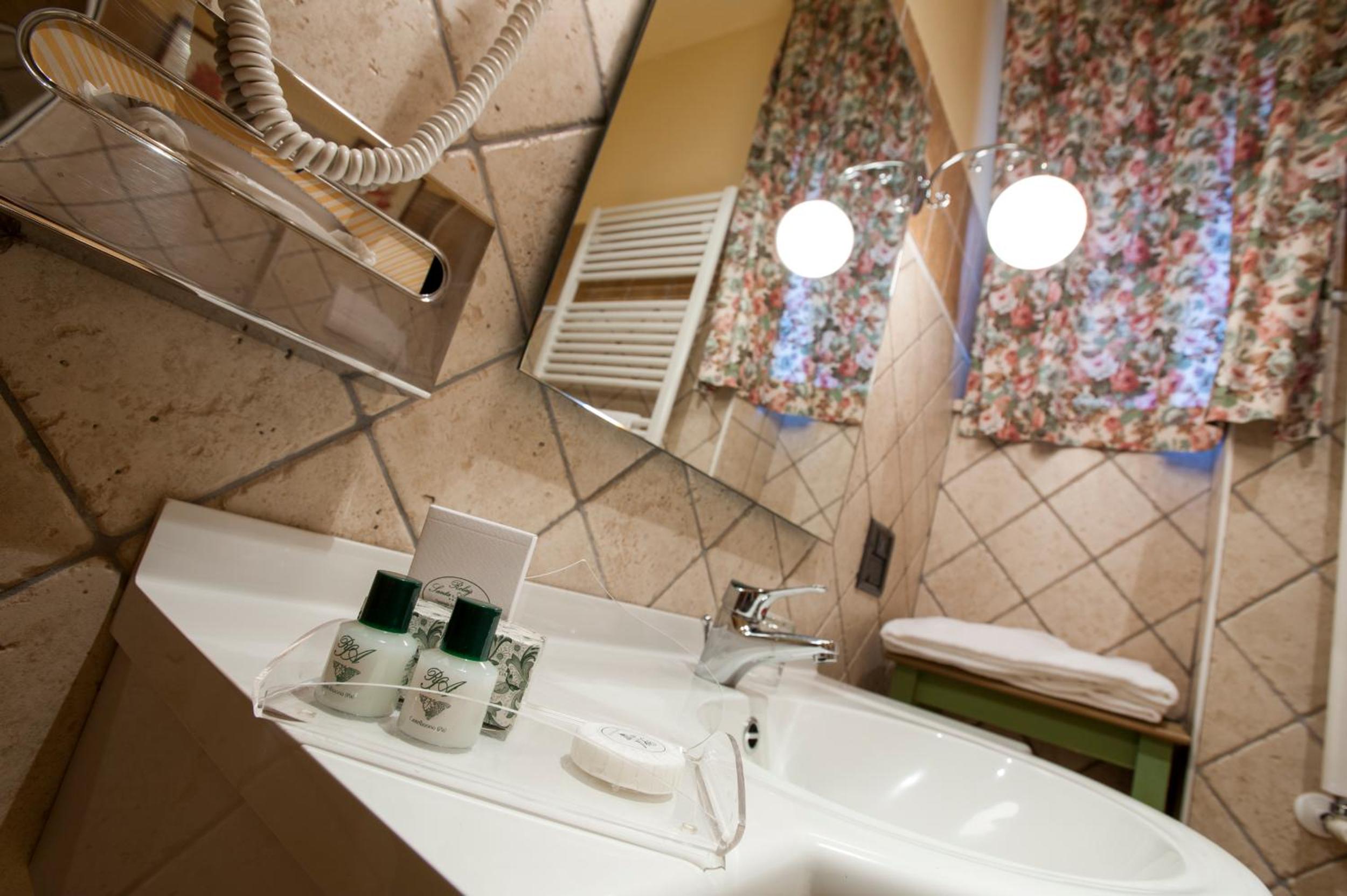 Two-Bedroom Suite - Photo 17