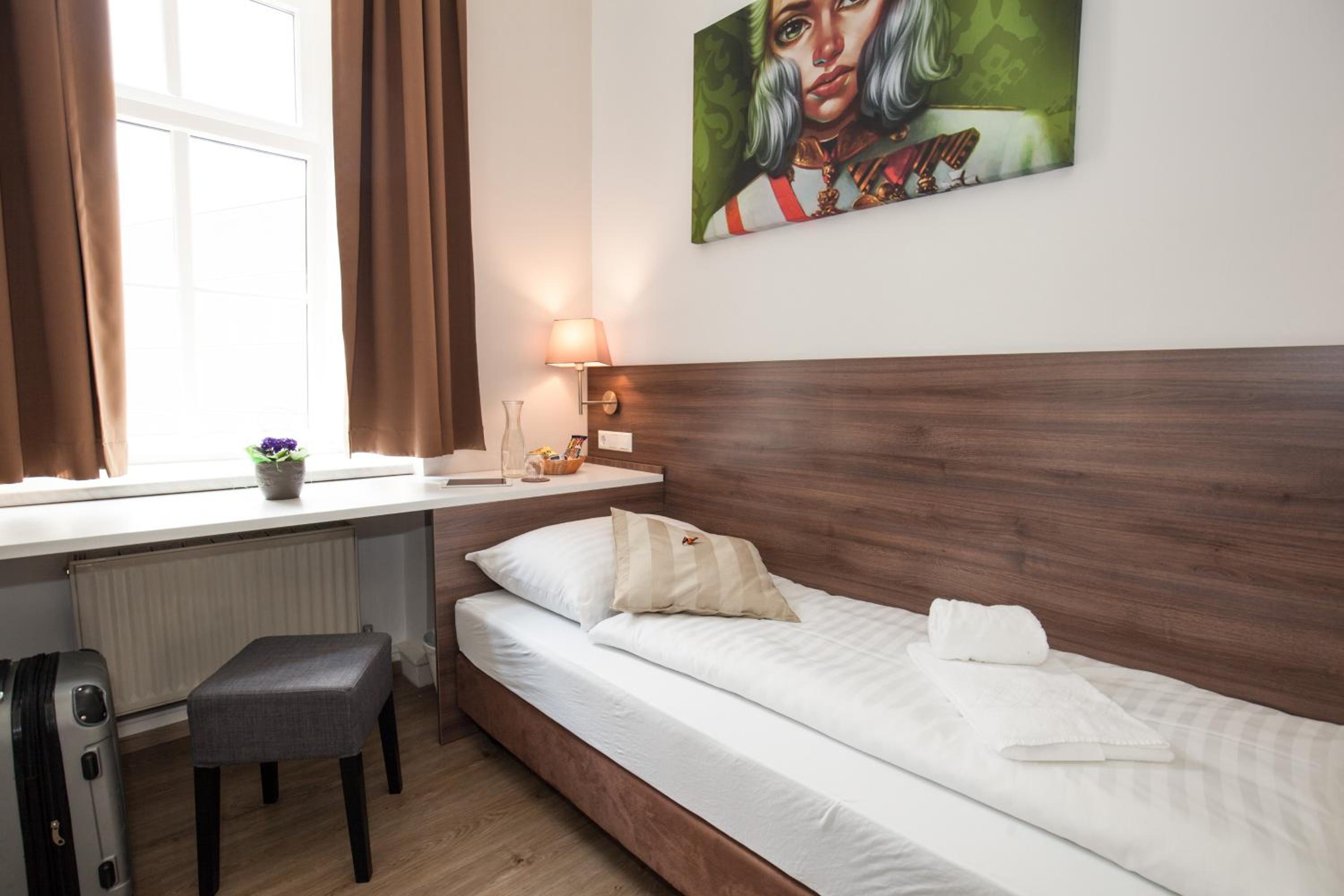 Single Room photo 1