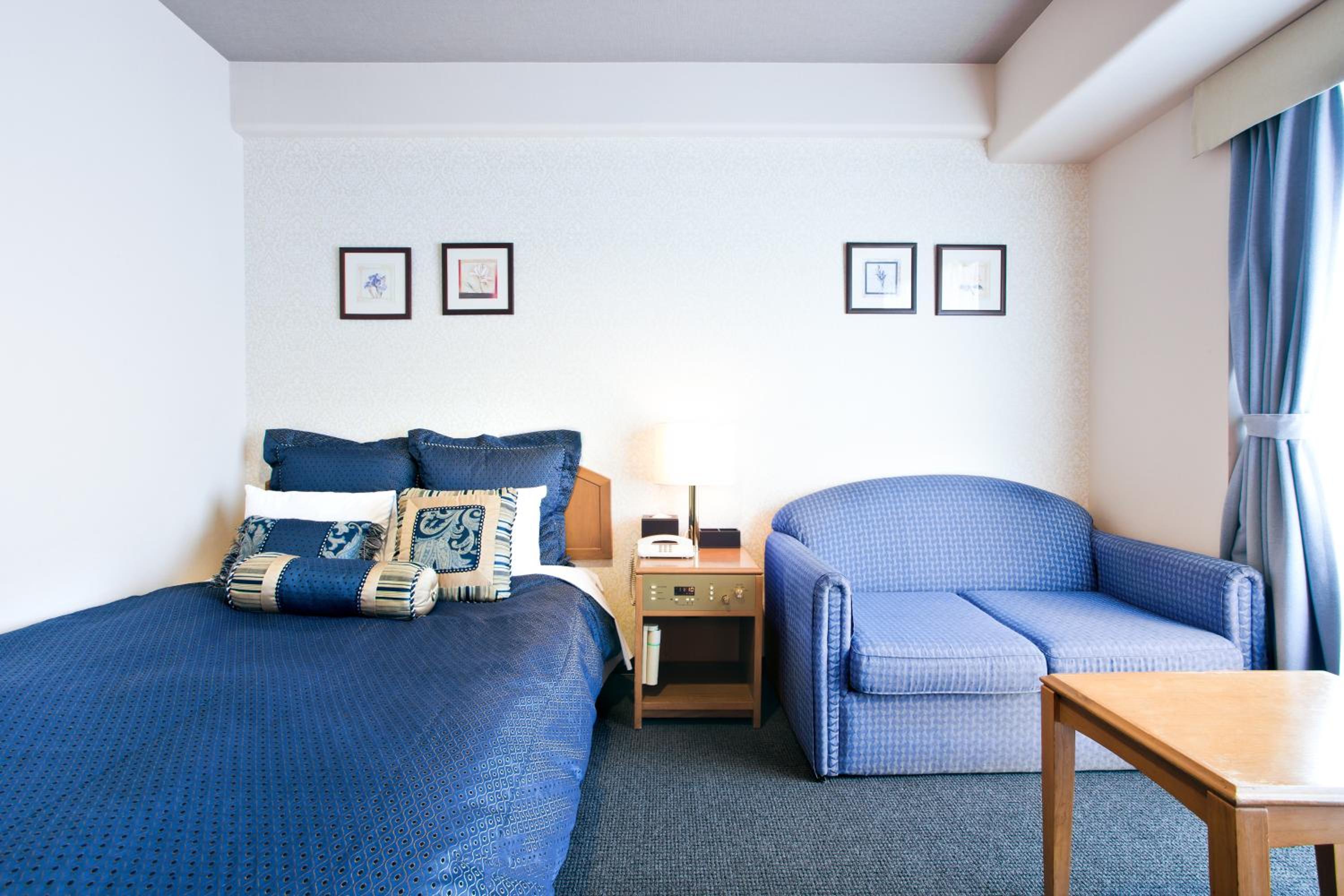 Double Room with Small Double Bed - Smoking - Photo 8
