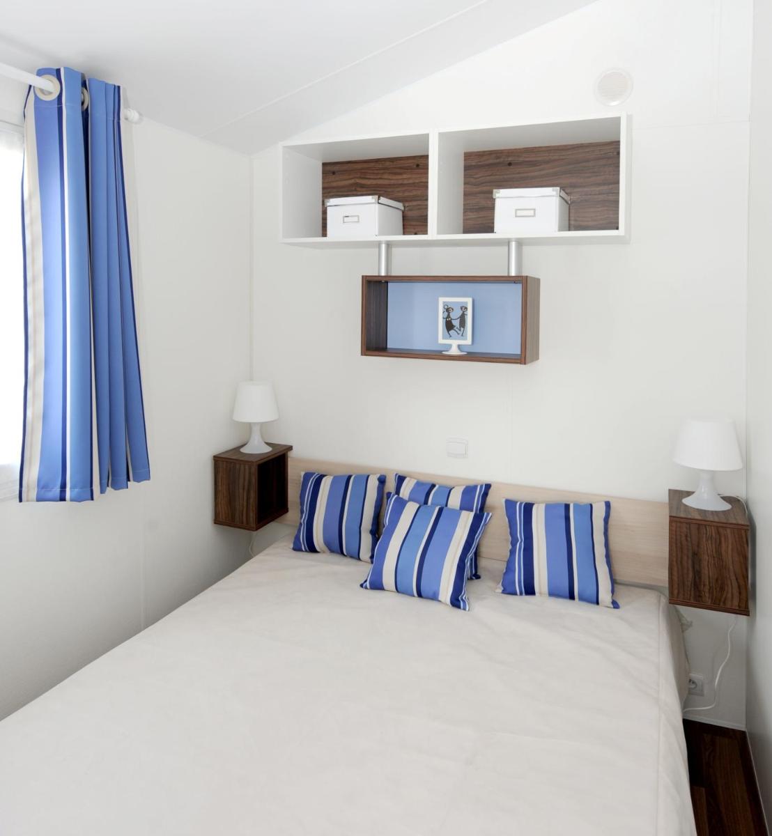 Standard Mobile Home  - Photo 3