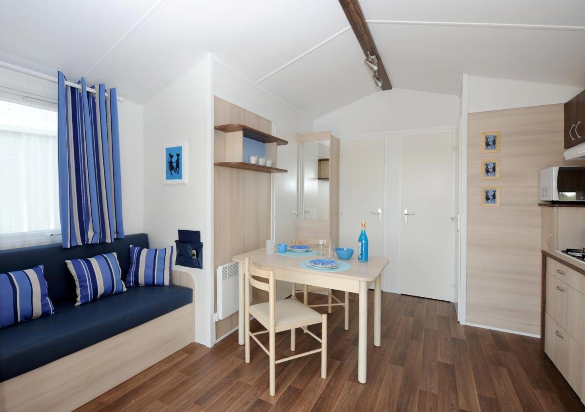 Standard Mobile Home  - Photo 2