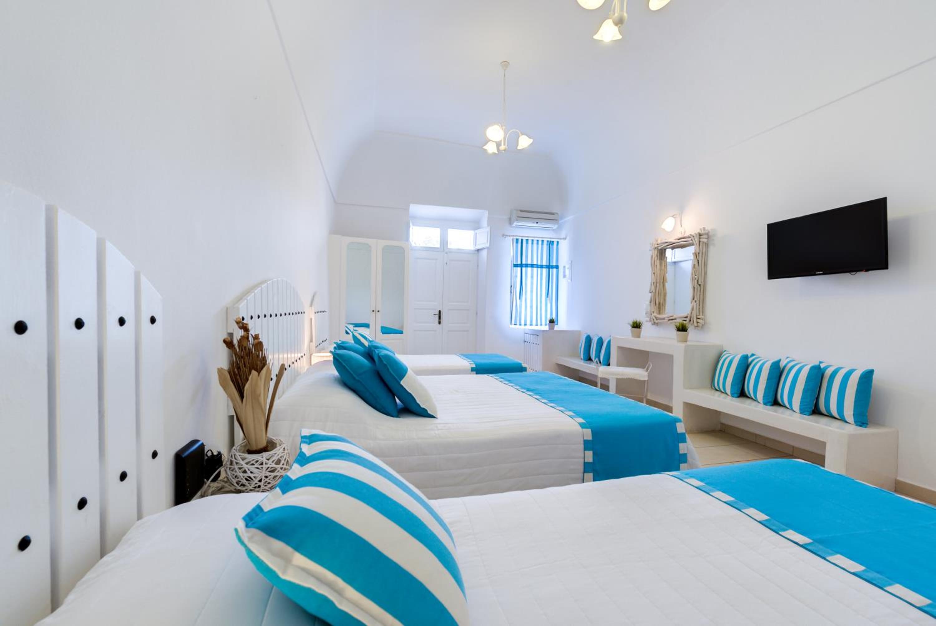 Quadruple Room with shared Patio photo 1