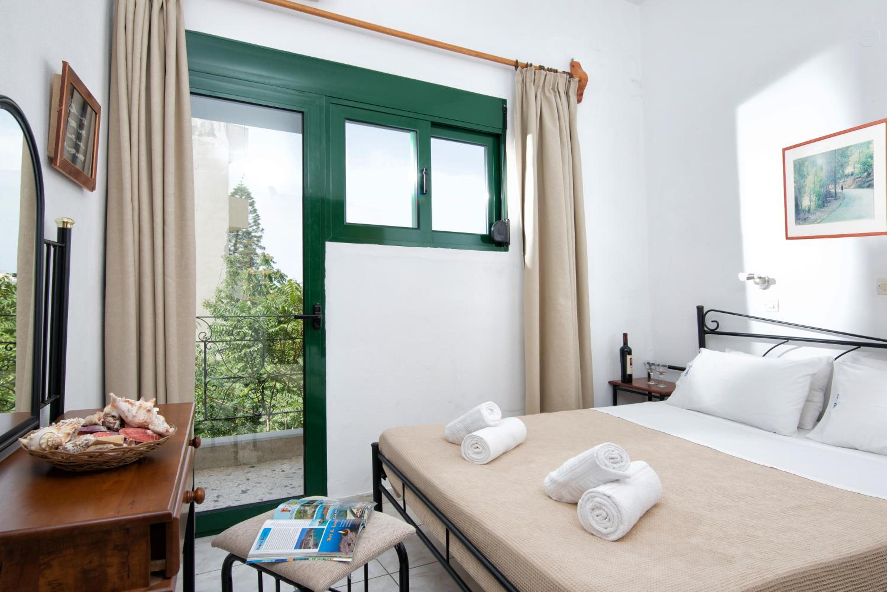 Two-Bedroom Apartment with Hydromassage Shower - Photo 2